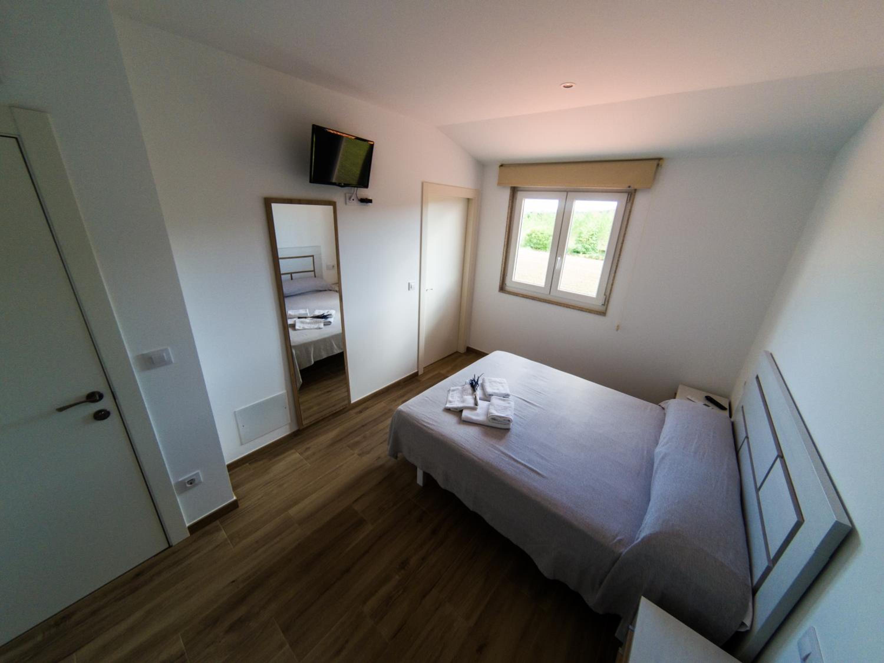 Deluxe Queen Room - Photo 4