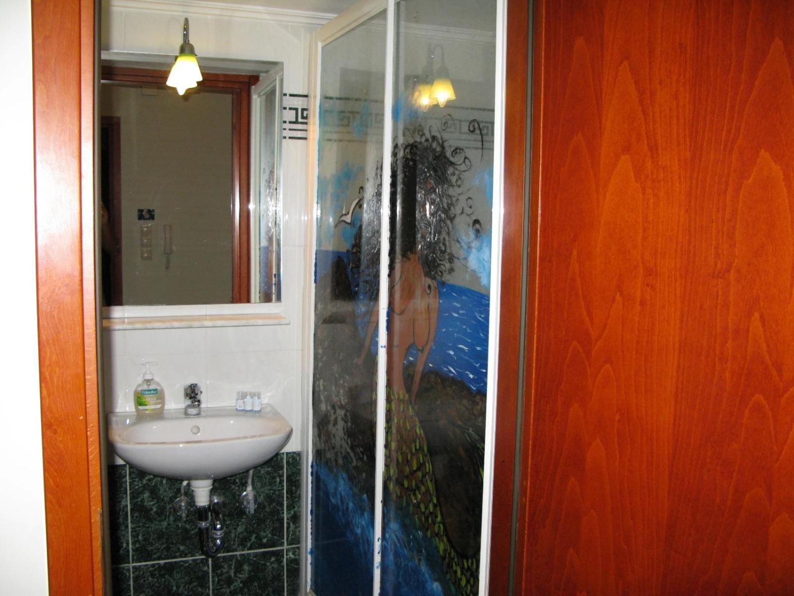 Triple Room with Balcony - Photo 3