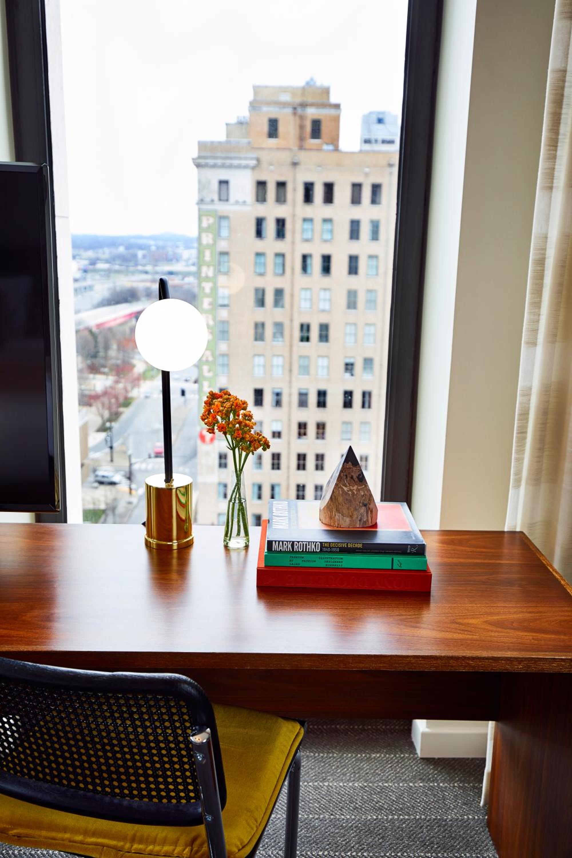 Corner King Room - Photo 3