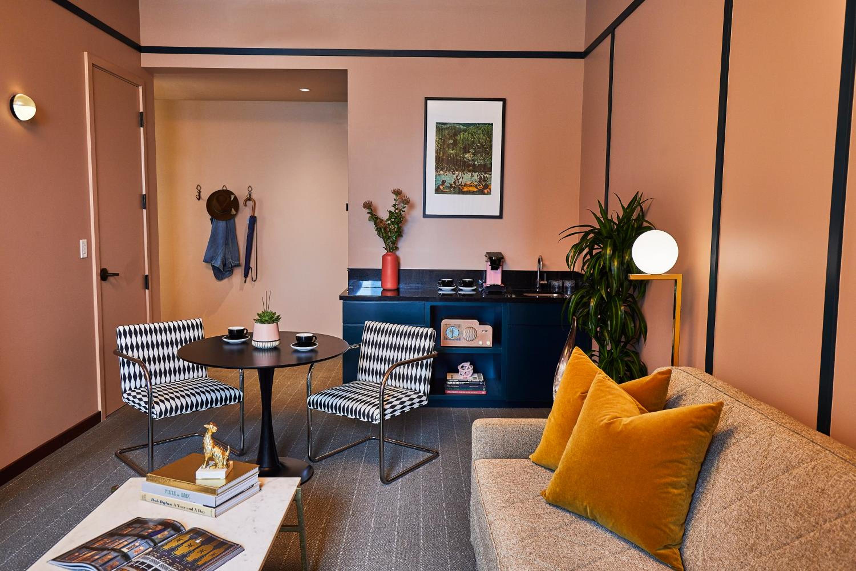 The Boss Suite - Photo 3