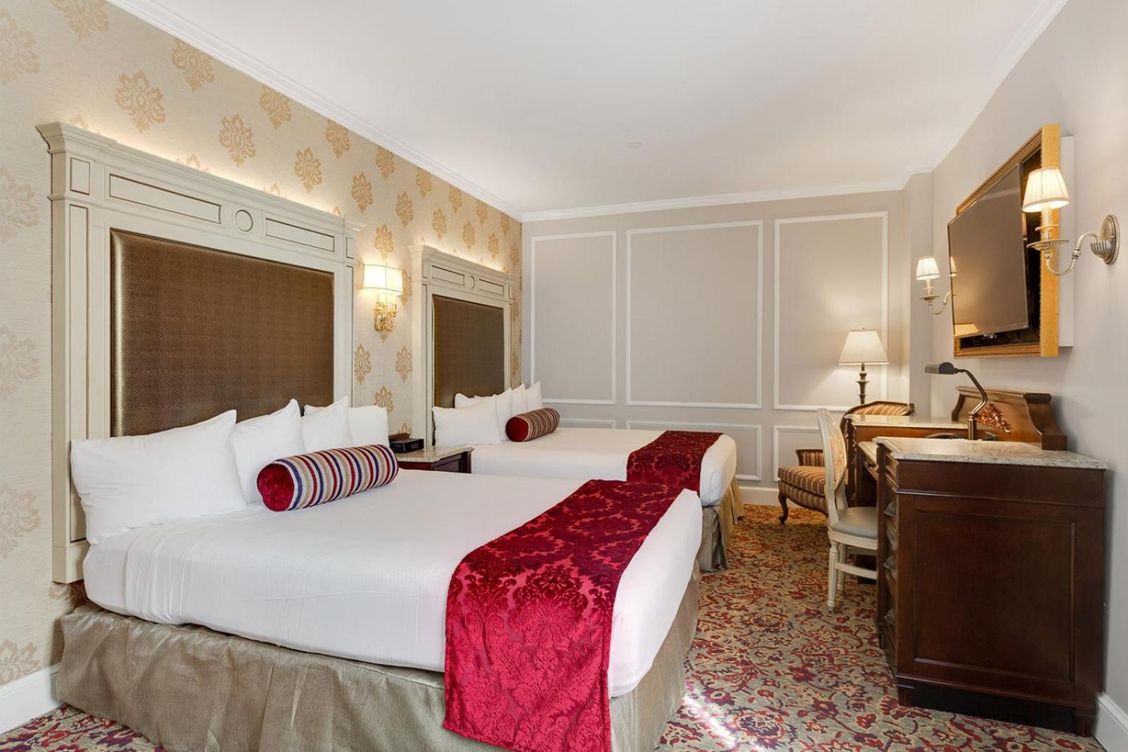Deluxe Double Room with Two Double Beds photo 1