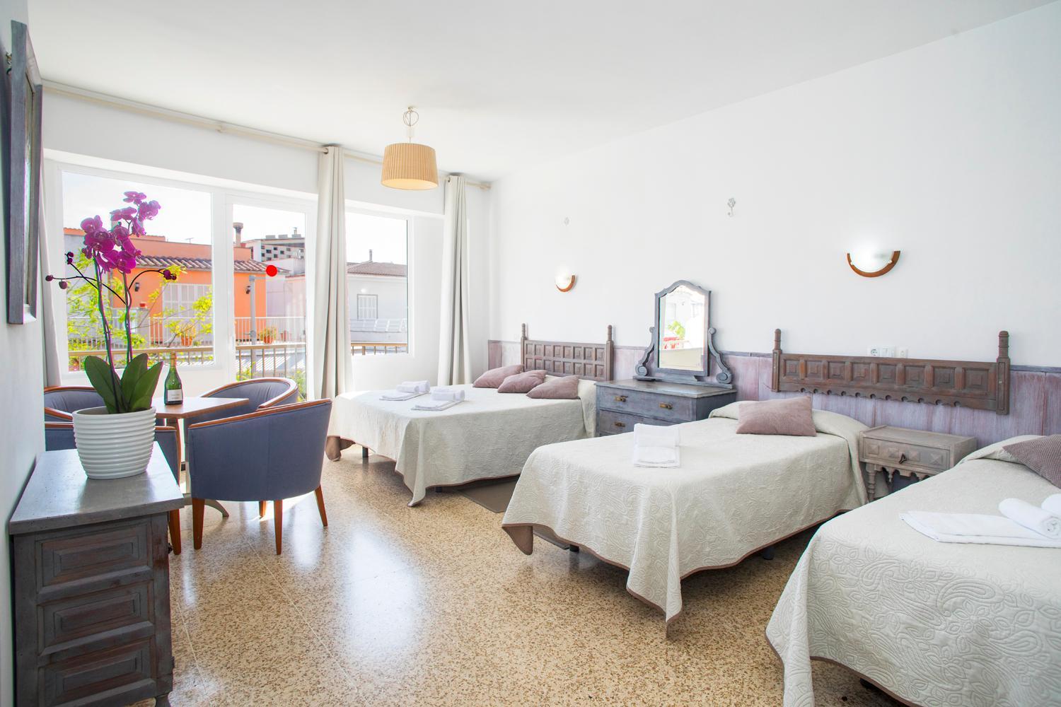 Habitación Familiar con Terraza