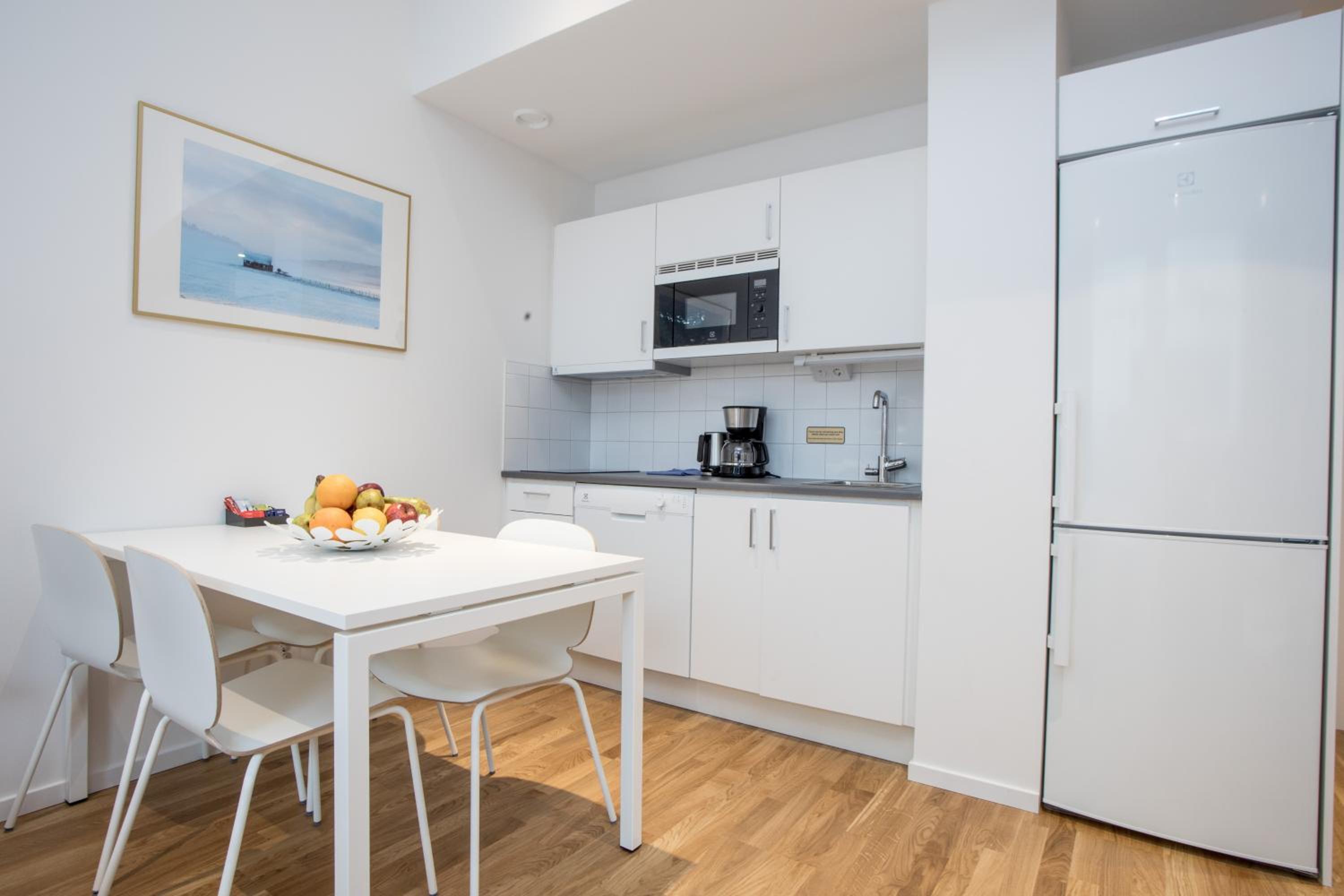 Superior Studio Apartment - Basement