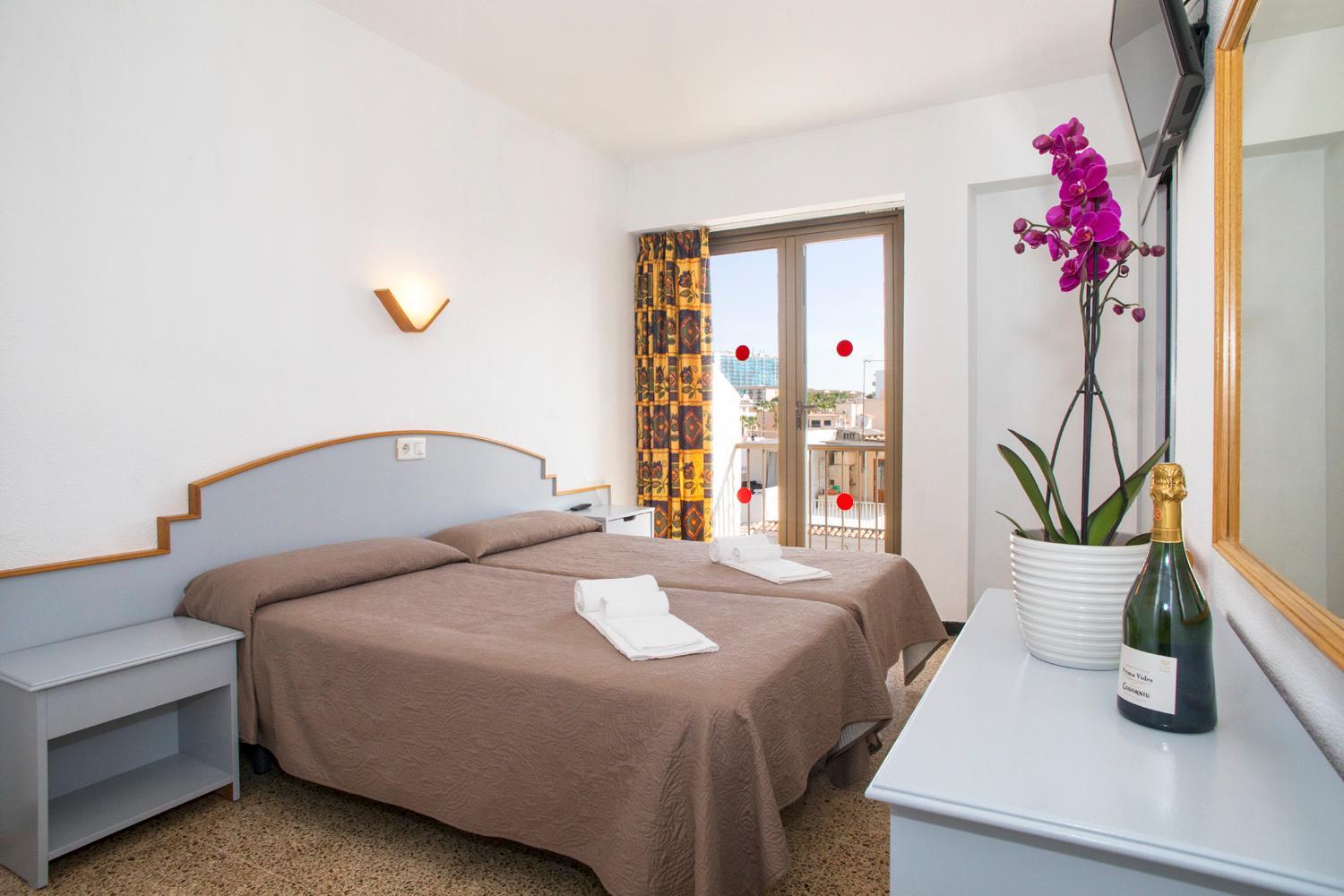 Habitación Doble con Vista a la Ciudad