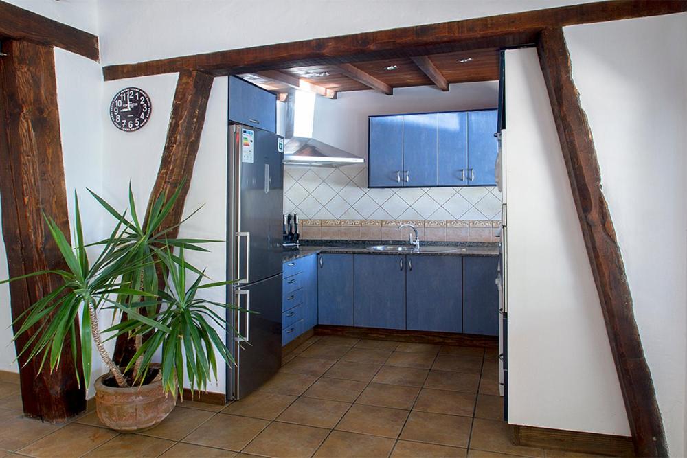 Three-Bedroom House photo 2