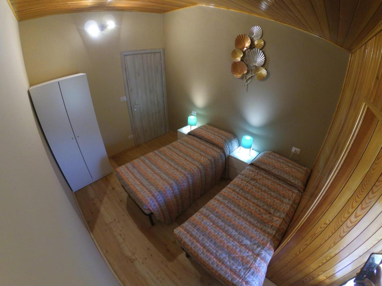 Apartment with Terrace - Photo 37