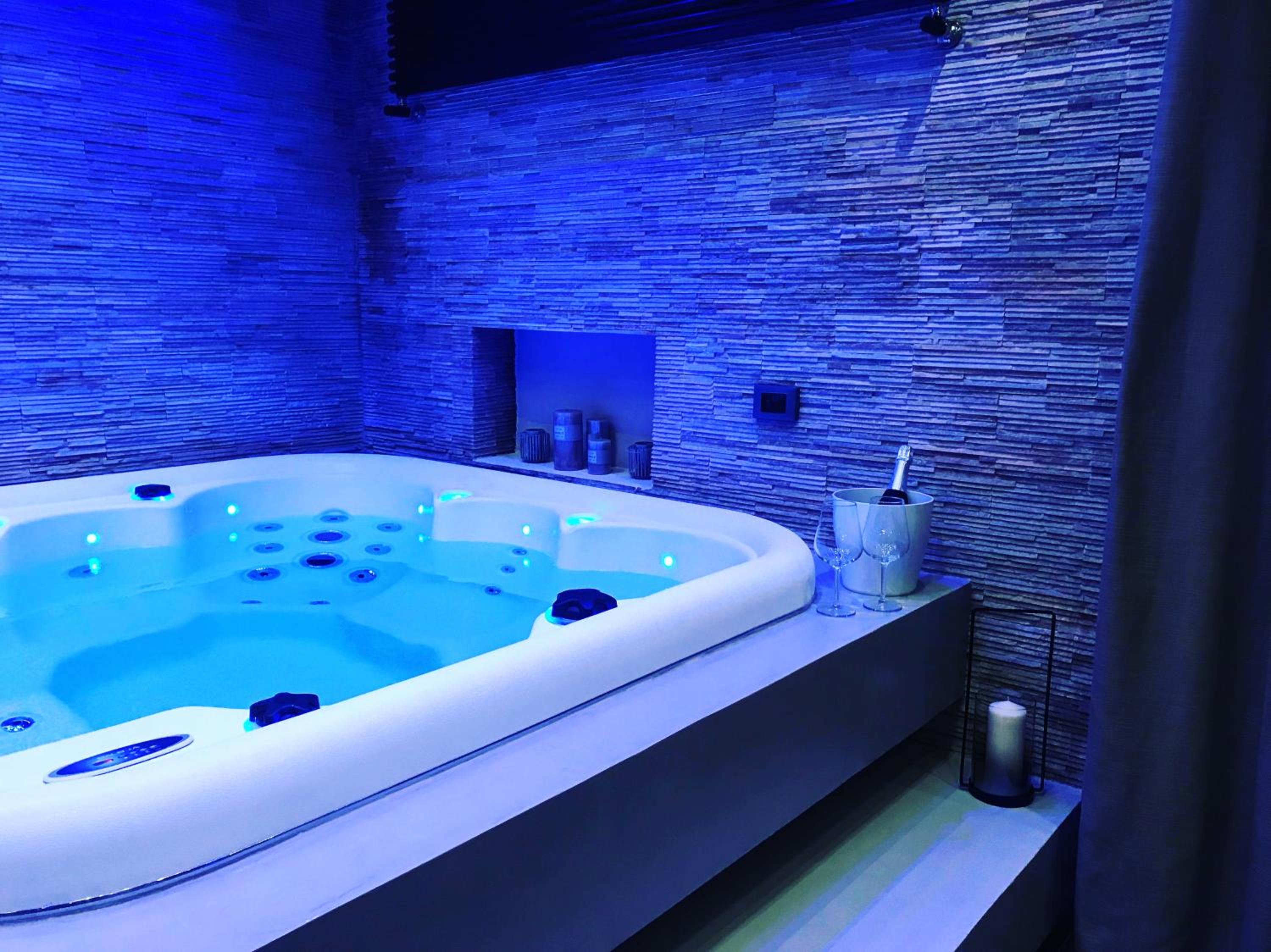 Junior Suite (2 Adults) - Photo 2