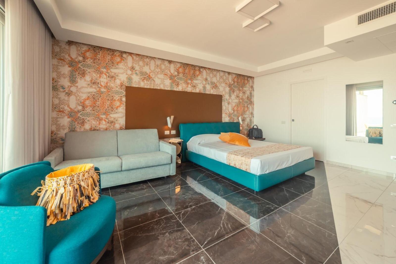 Junior Suite with Sea View photo 2