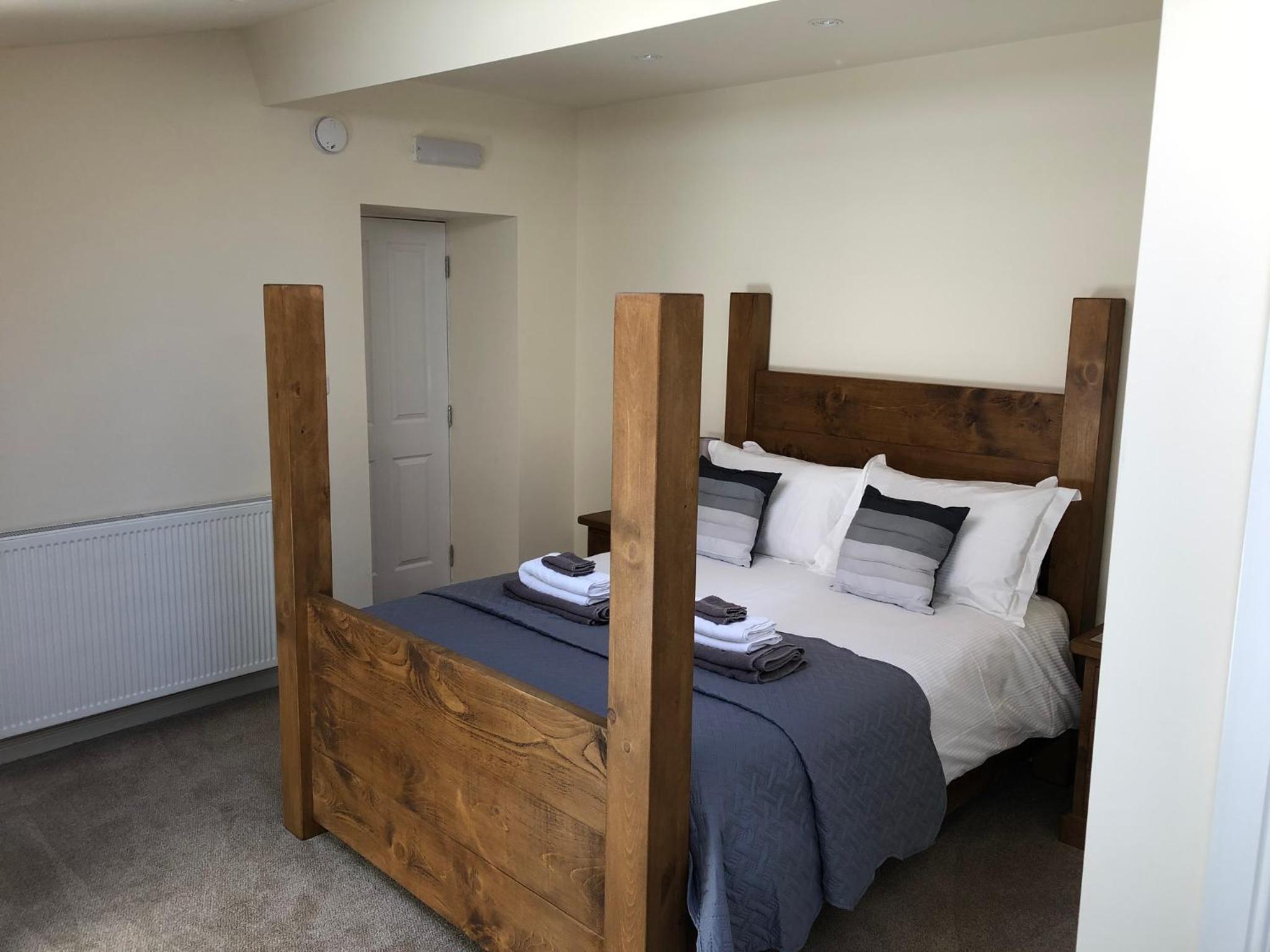 Large Double Room photo 2