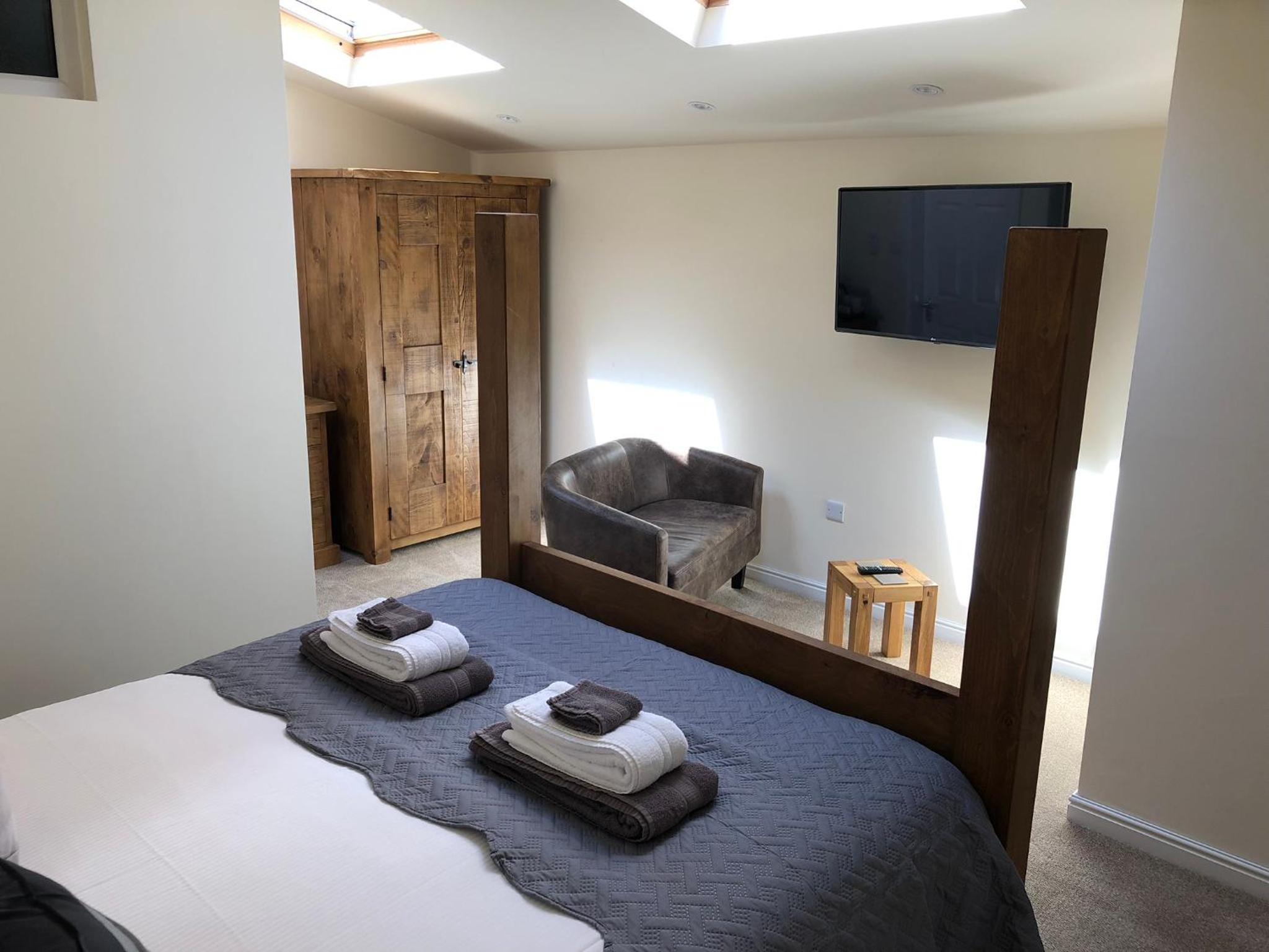 Large Double Room photo 3