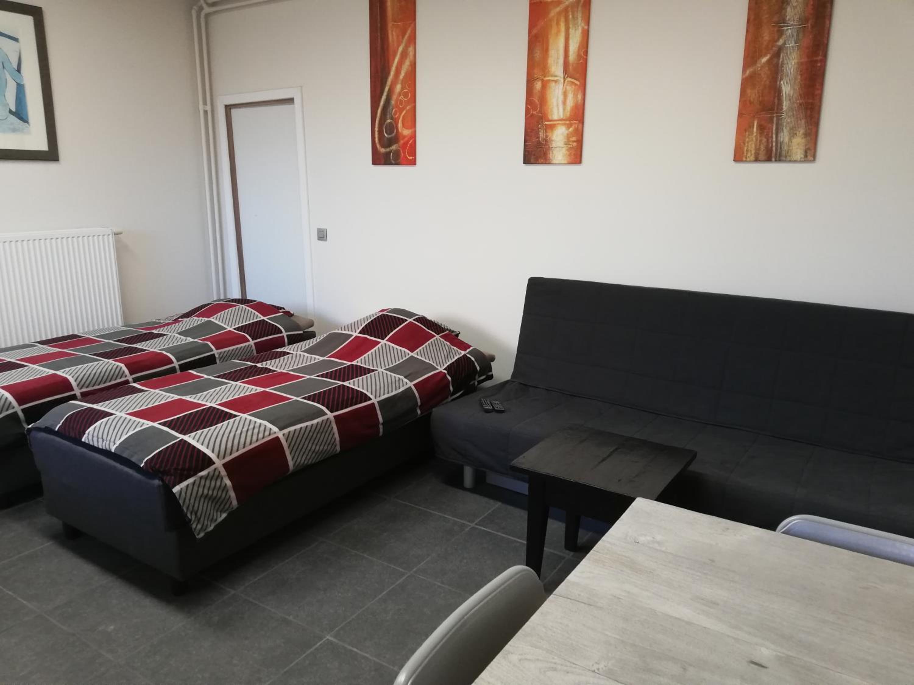 Quadruple Room with Bathroom - Photo 12