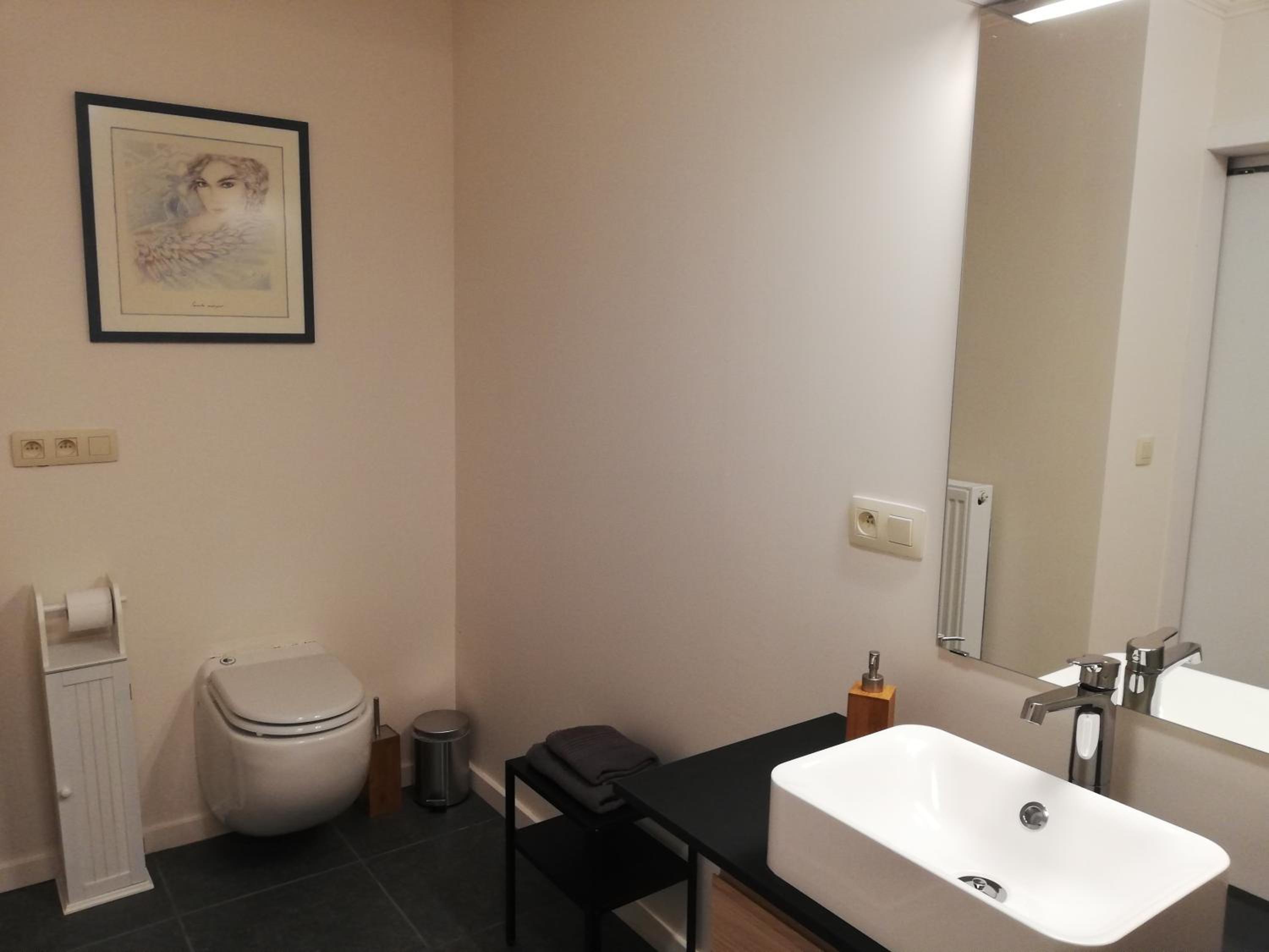 Quadruple Room with Bathroom - Photo 5