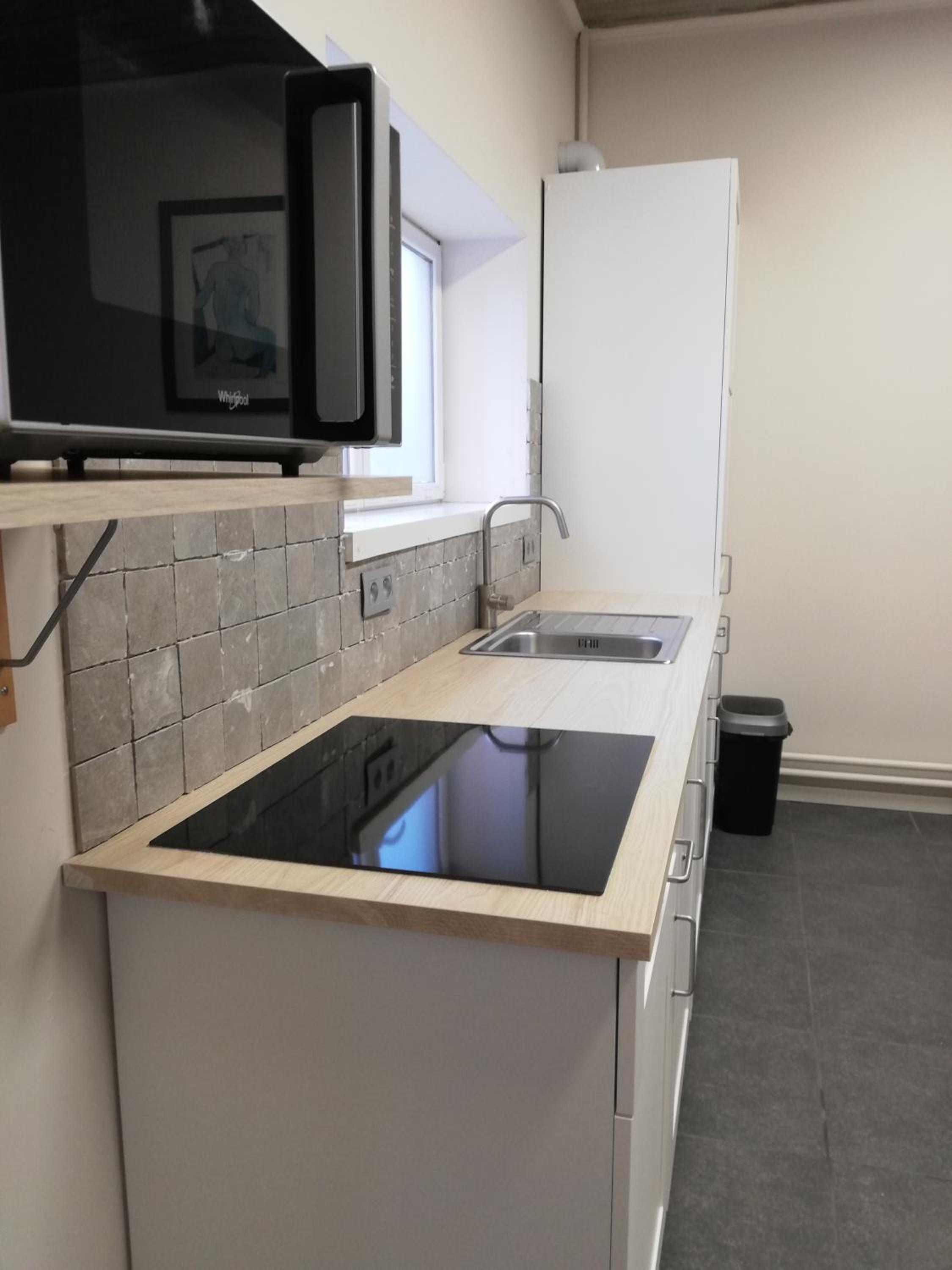 Quadruple Room with Bathroom - Photo 8