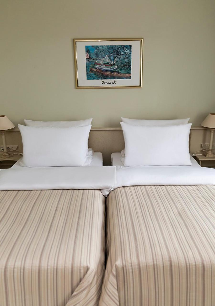 Double Room - Photo 4