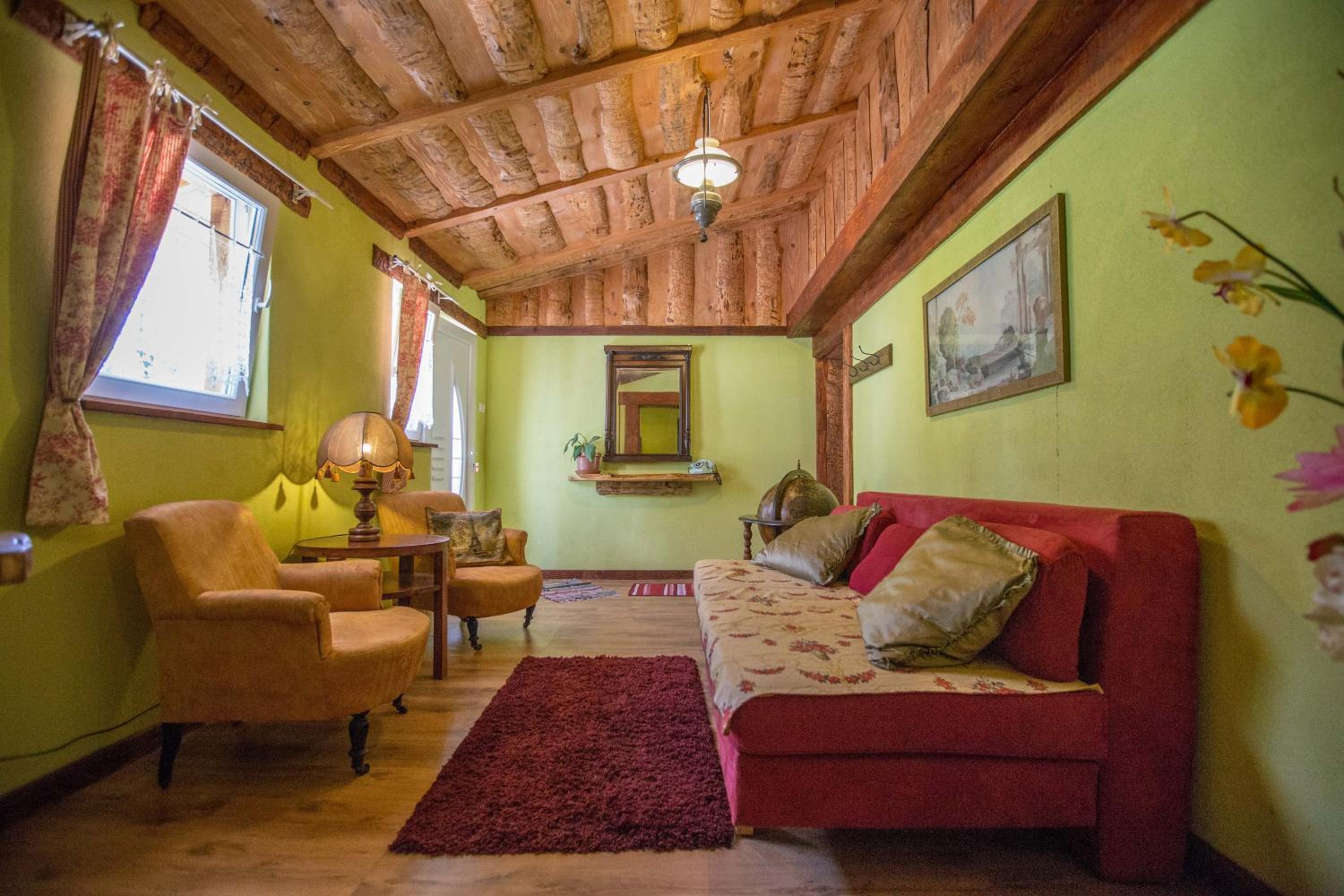 Studio Apartment - Photo 13