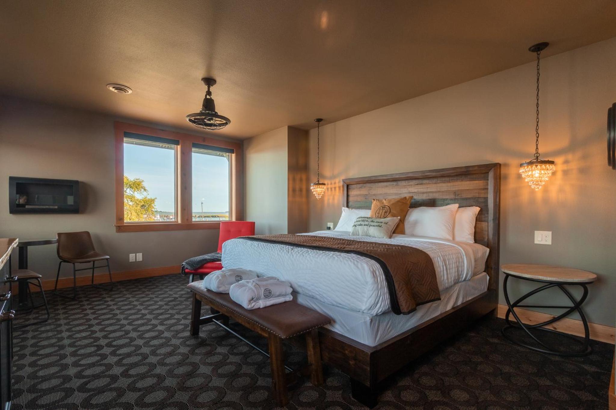 Deluxe King Room