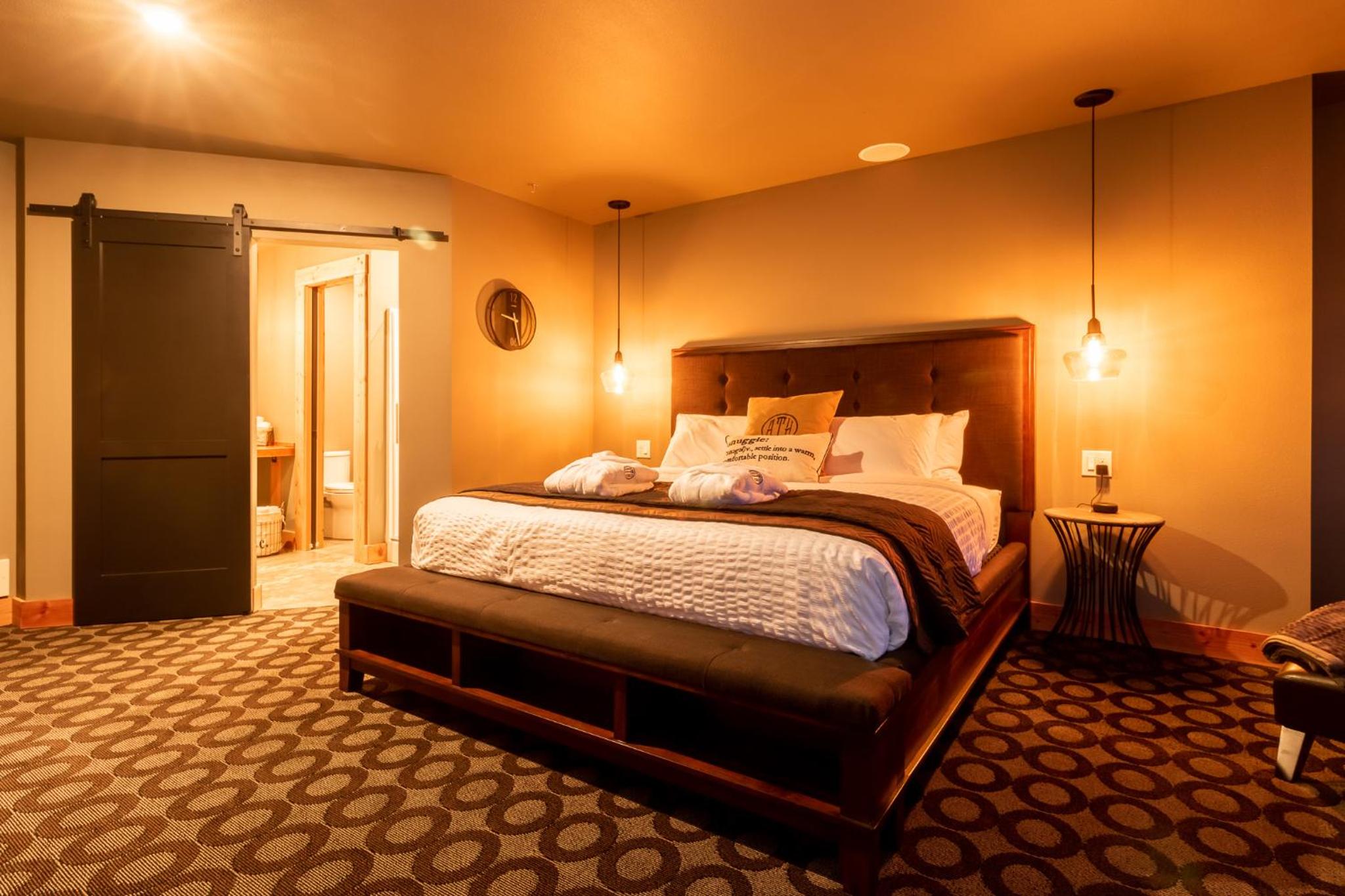 Deluxe King Room
