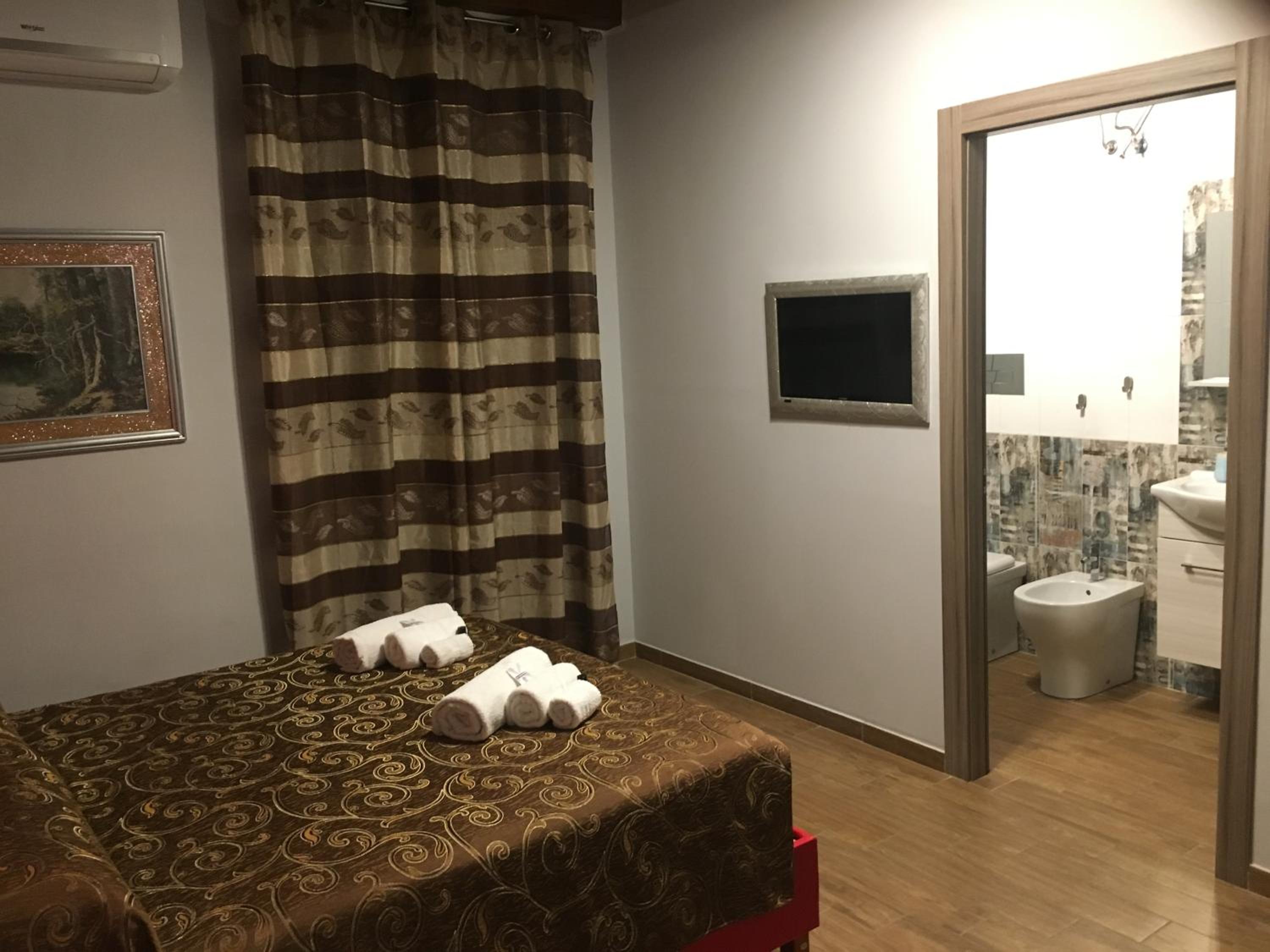 Deluxe Room - Photo 1