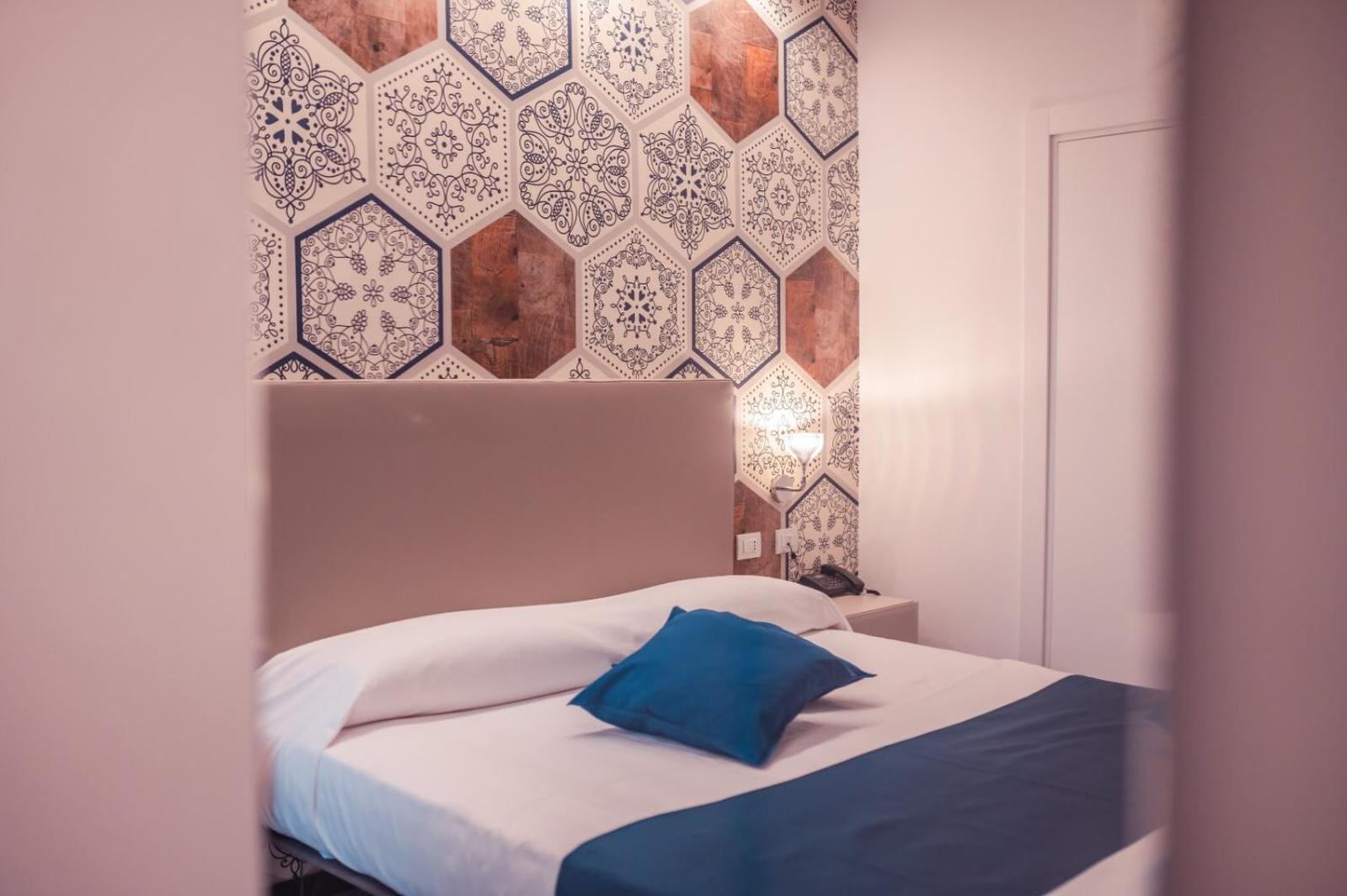 Classic Double Room - Photo 2