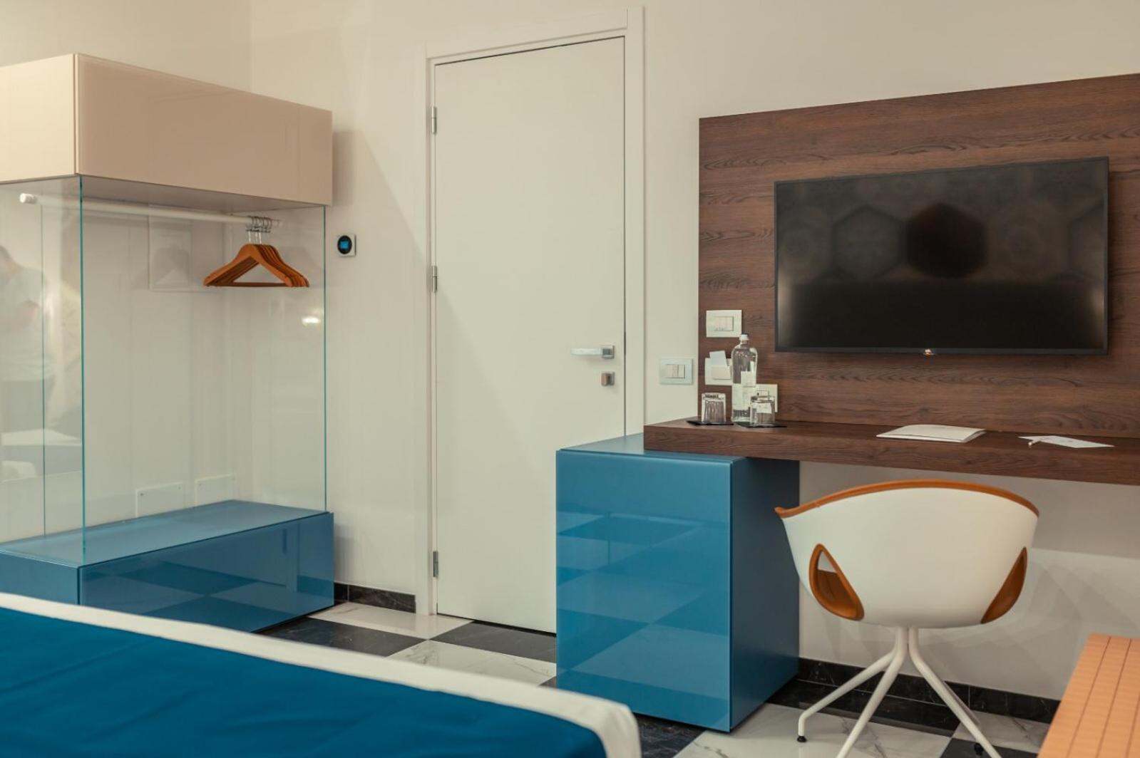 Classic Double Room - Photo 14