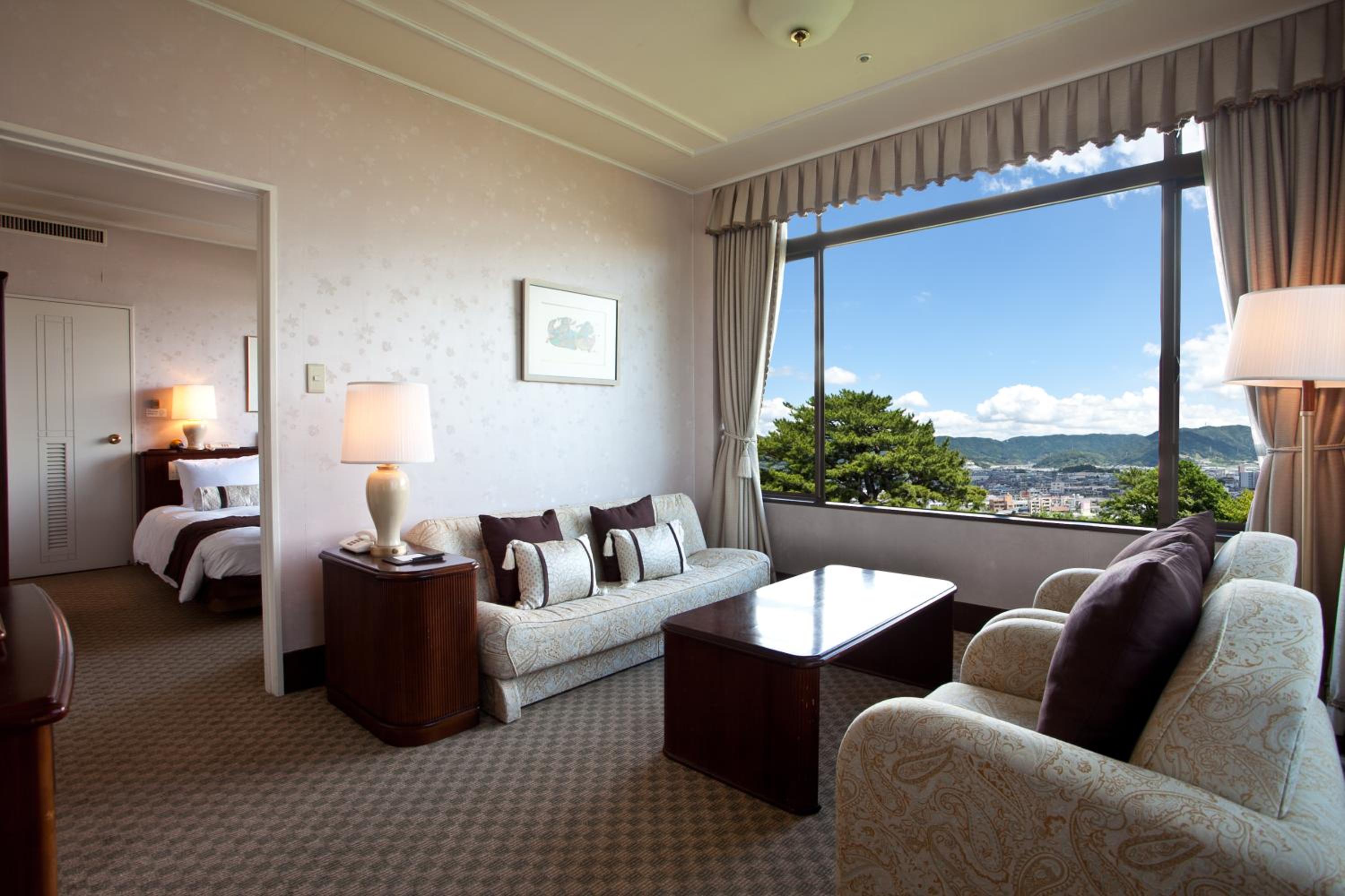 Suite with Mountain View - Photo 17