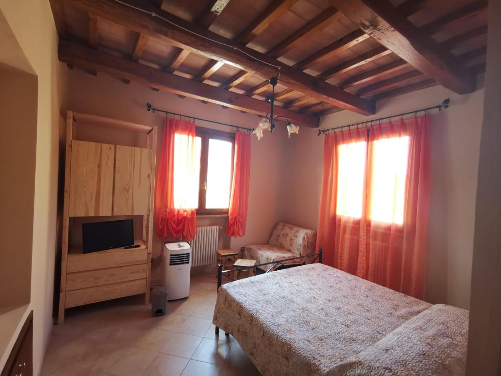 Deluxe King Room photo 1