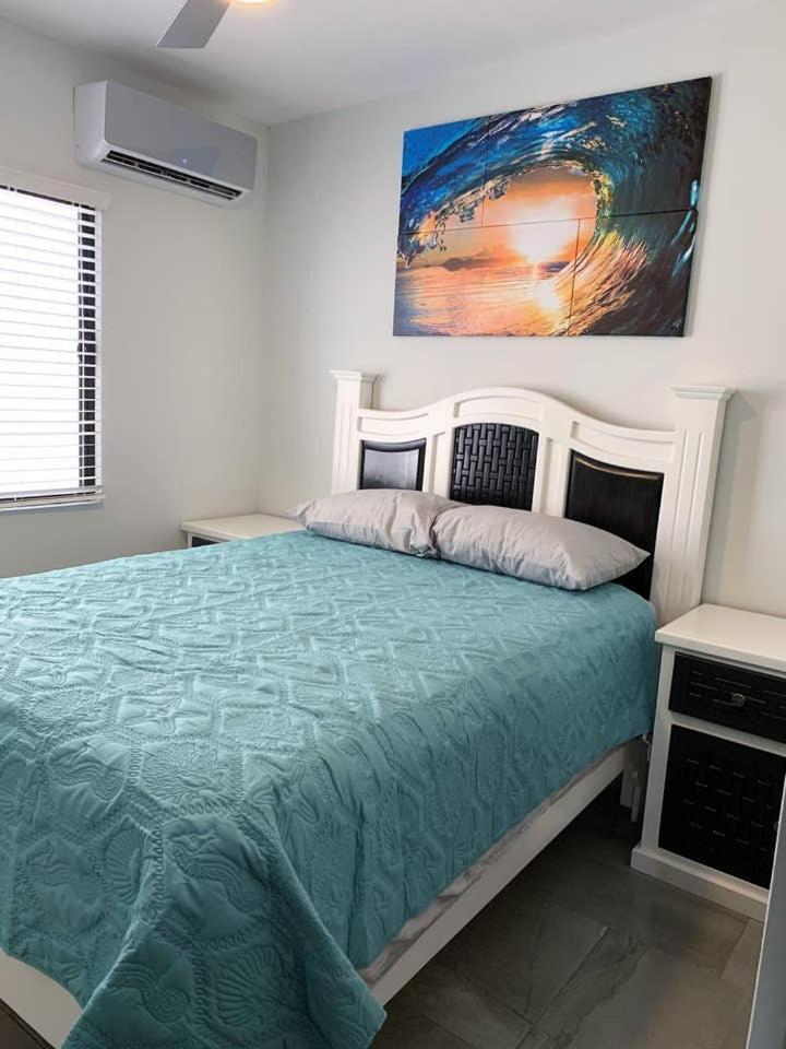 Two-Bedroom House - Photo 1