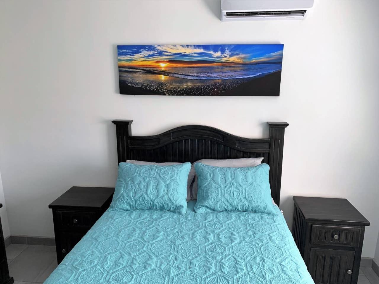 Two-Bedroom House - Photo 11