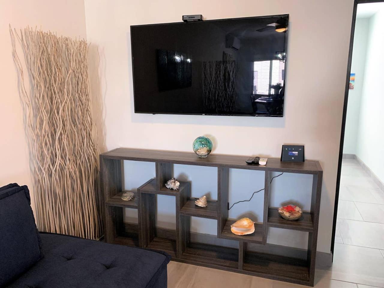 Two-Bedroom House - Photo 10