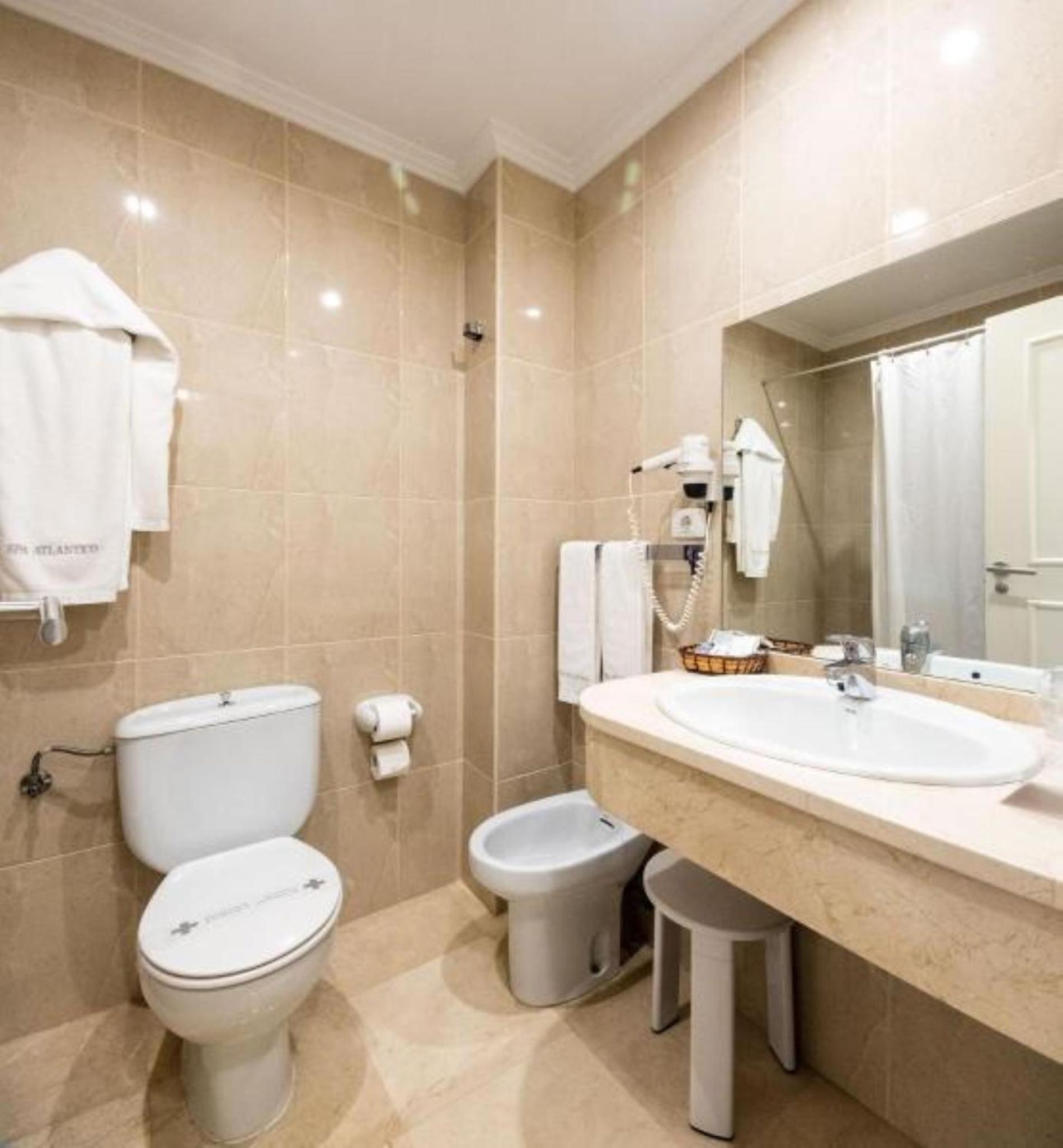 Habitación Doble o con Dos Camas con Cama Adicional