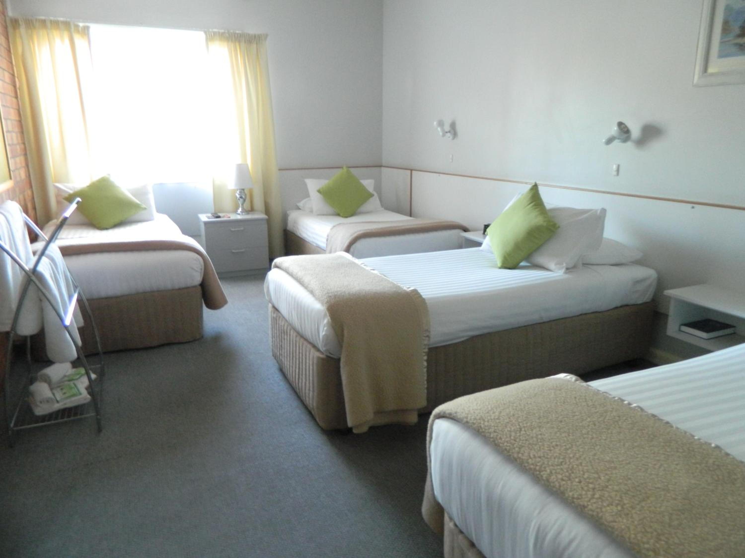 Two-Bedroom Suite - Photo 7