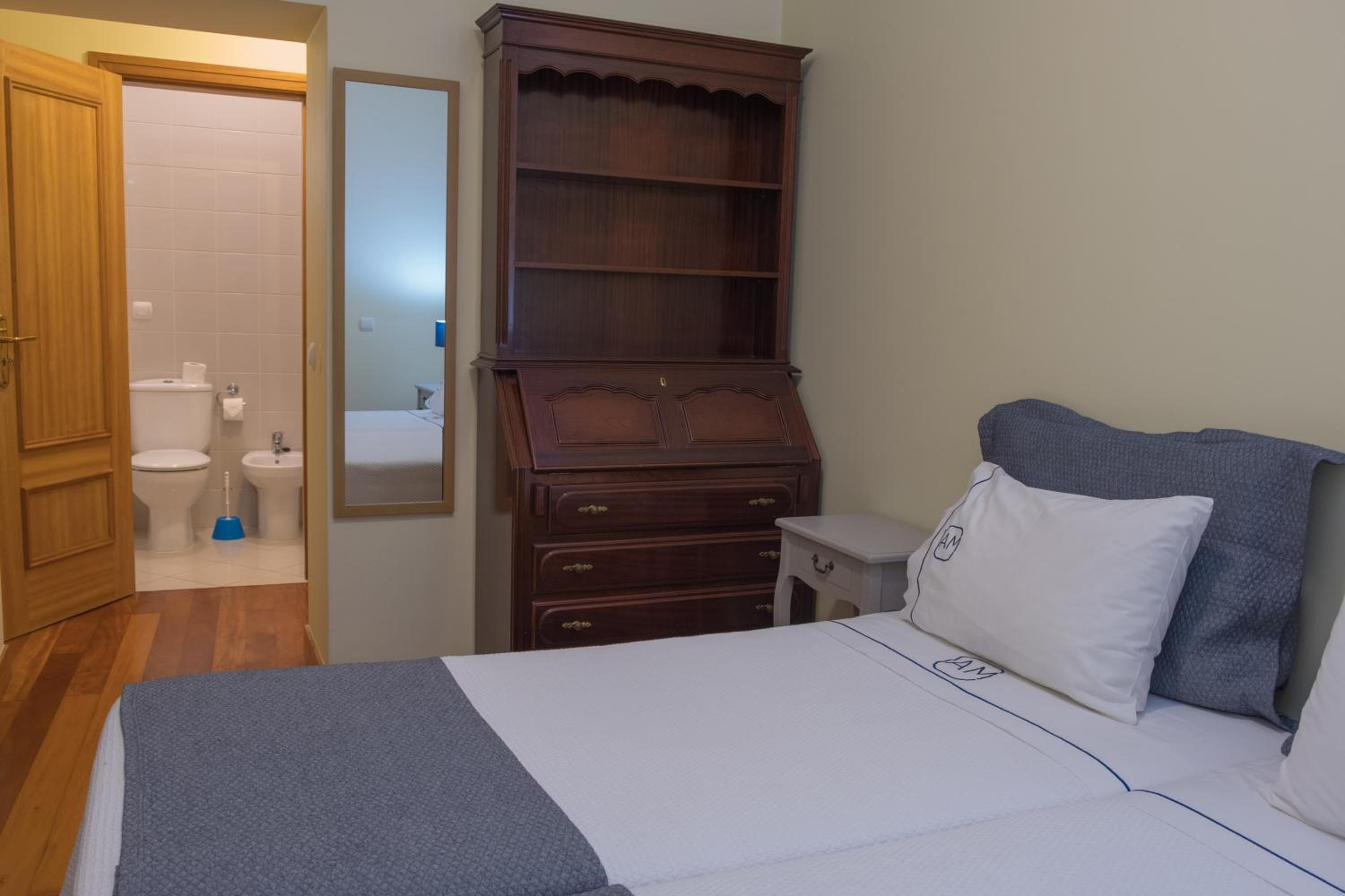 Two-Bedroom Apartment - Photo 33