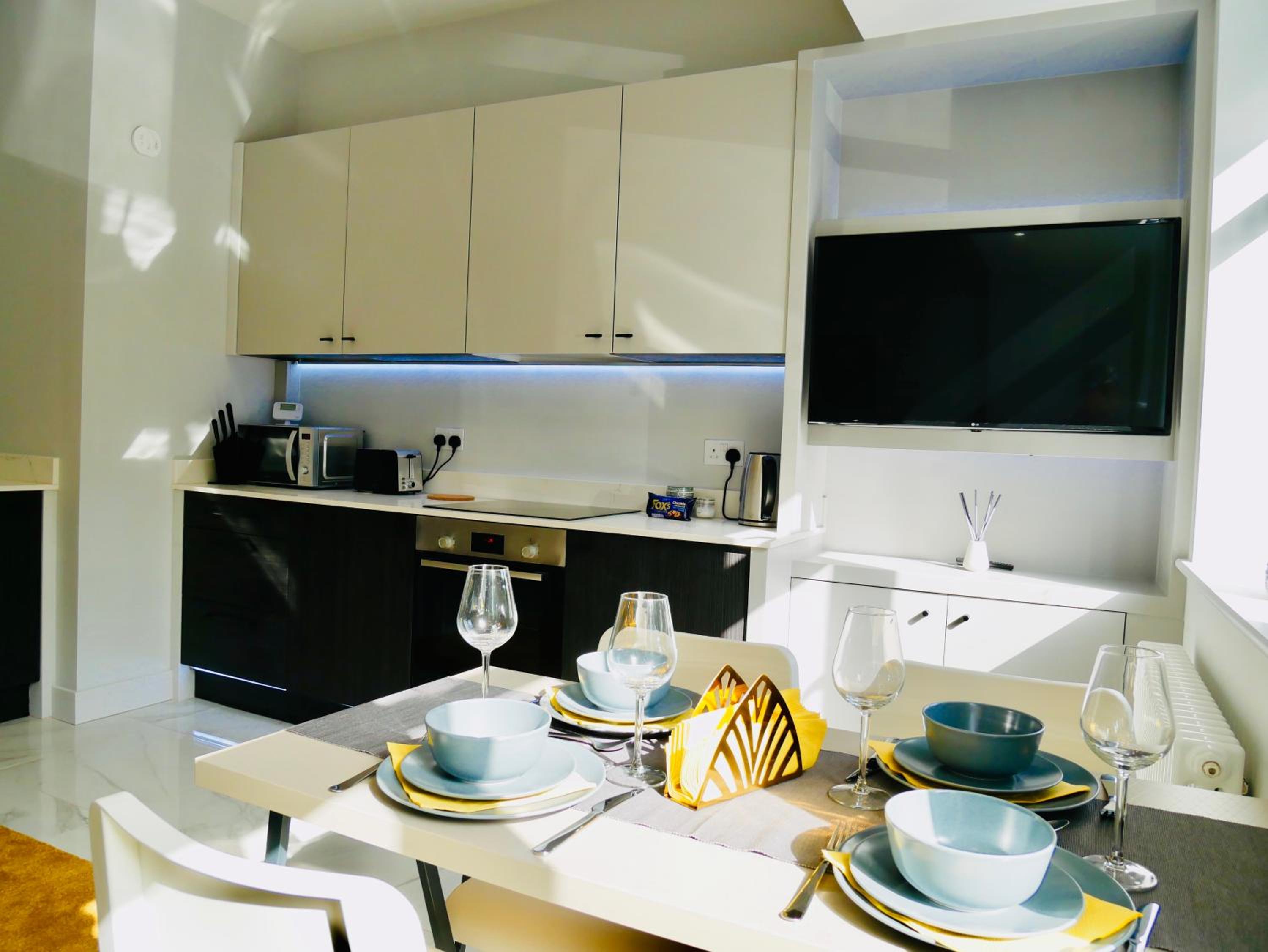 Three-Bedroom Apartment - Photo 15
