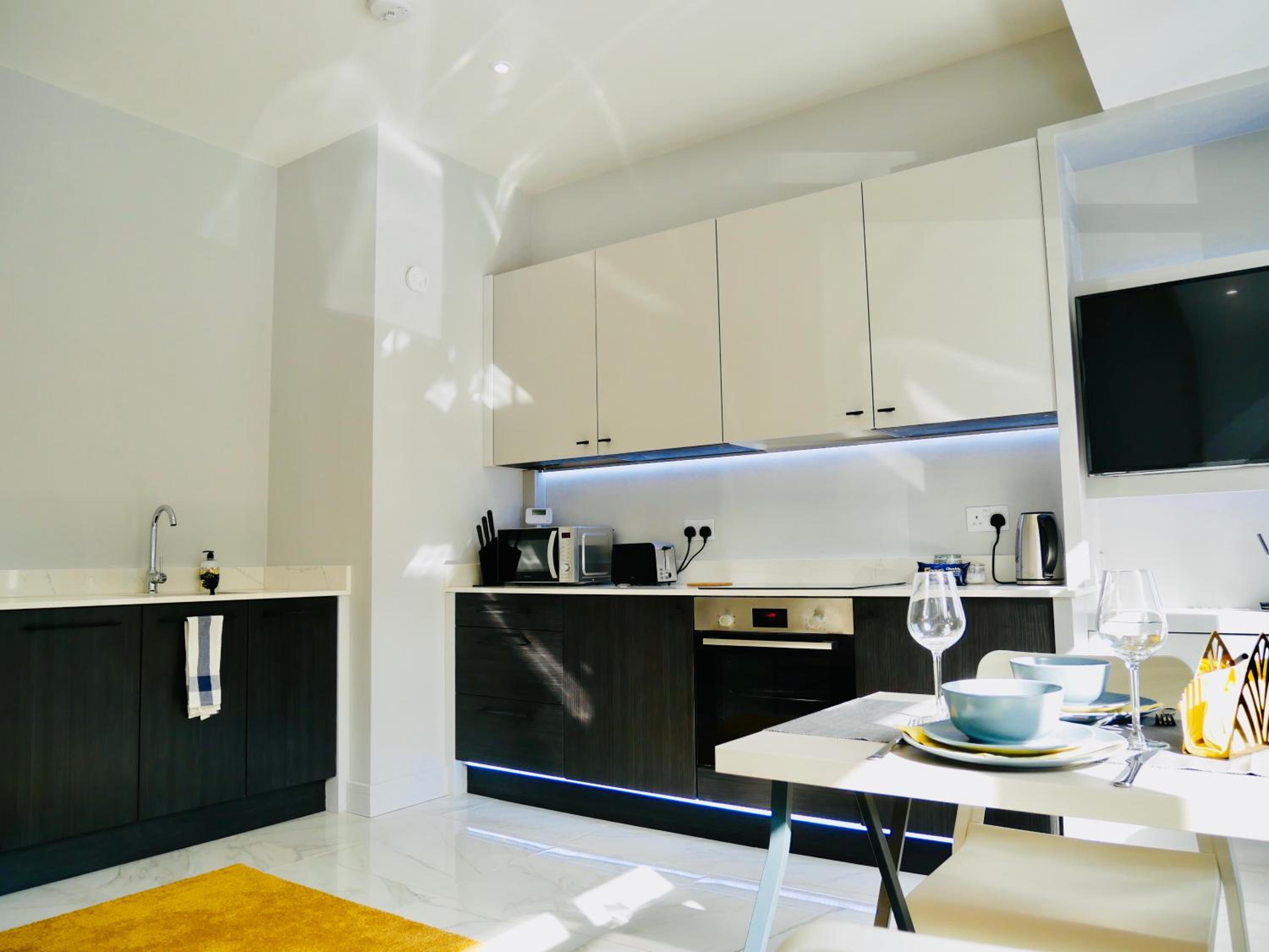 Three-Bedroom Apartment - Photo 11