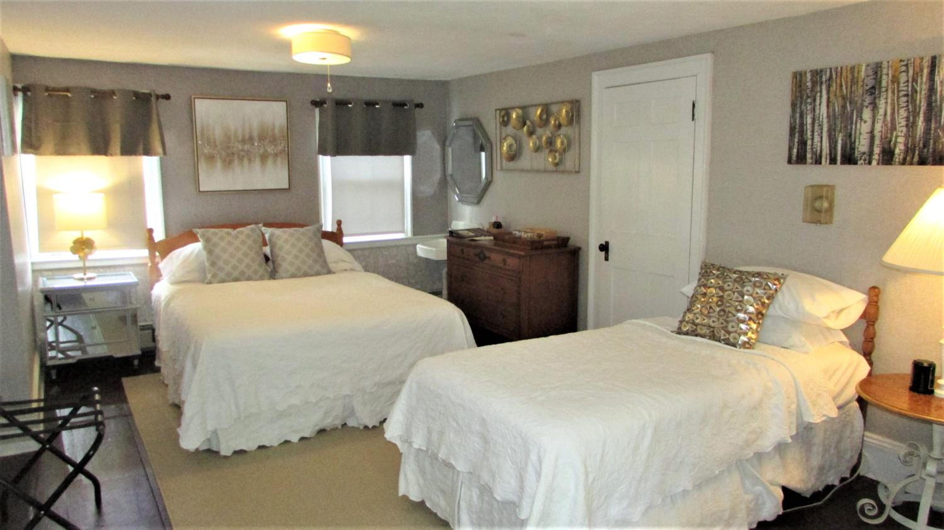Two-Bedroom Suite - 3 & 4 photo 1