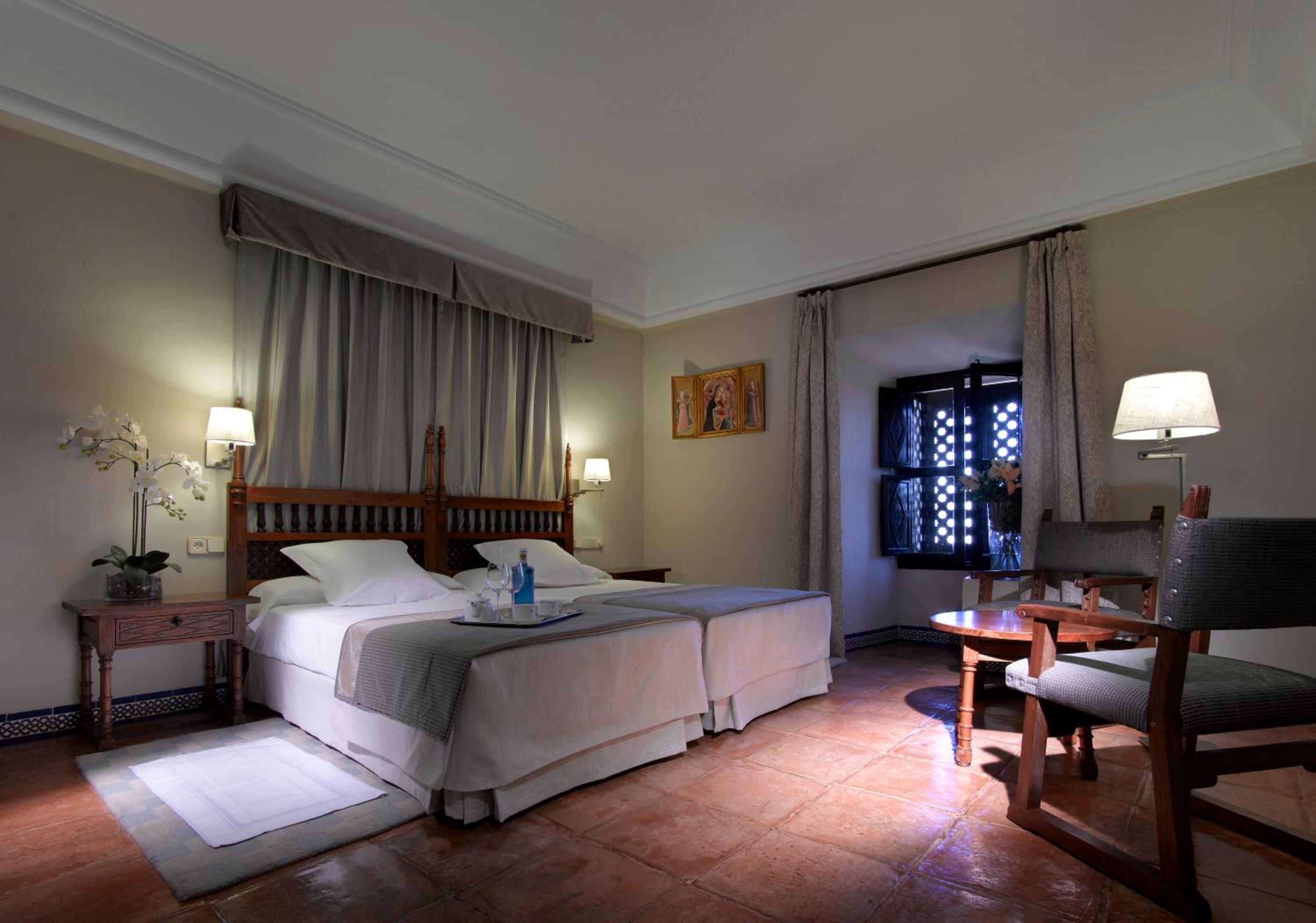 Standard Double Room - Photo 1