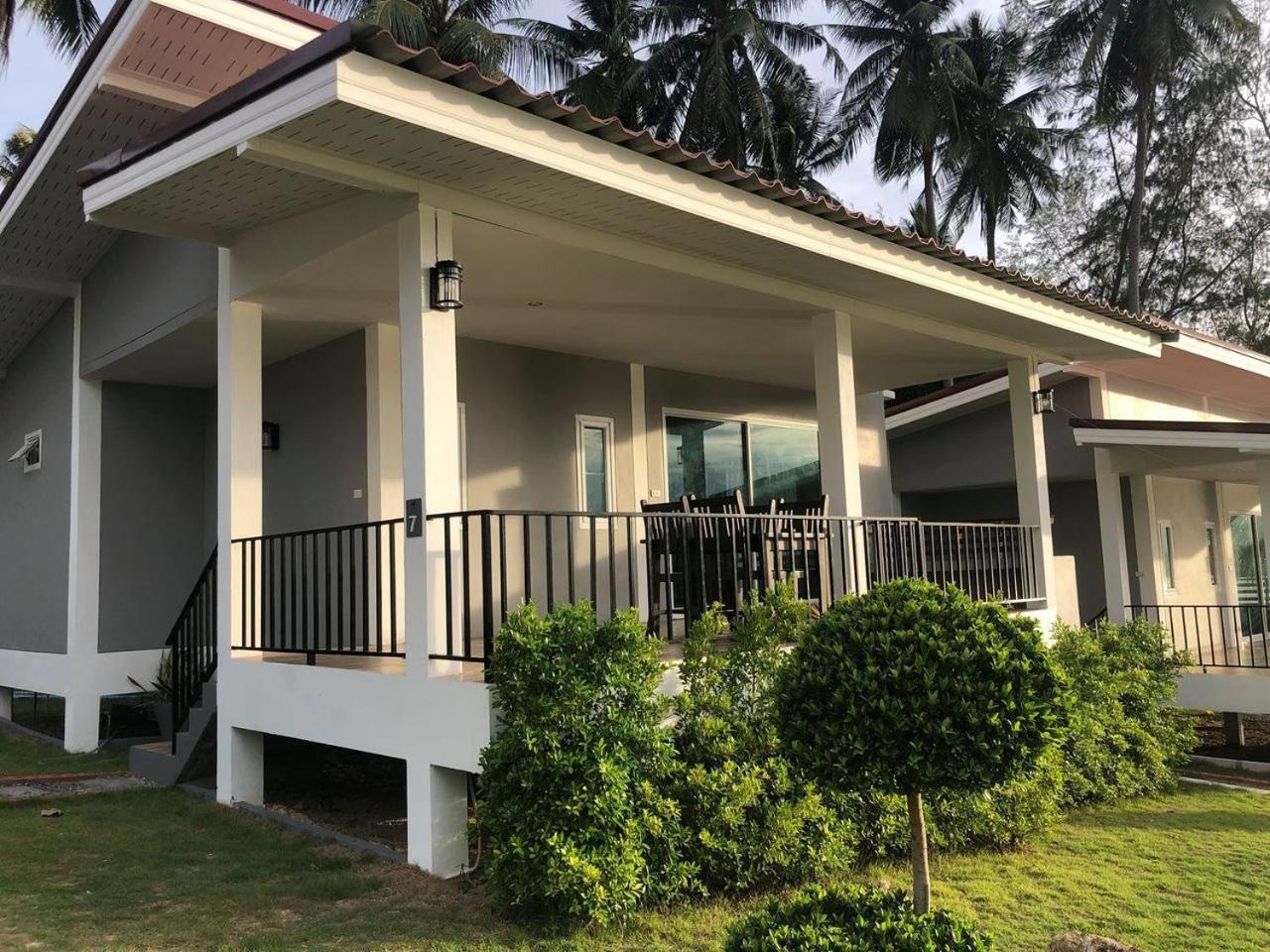Family Bungalow photo 2