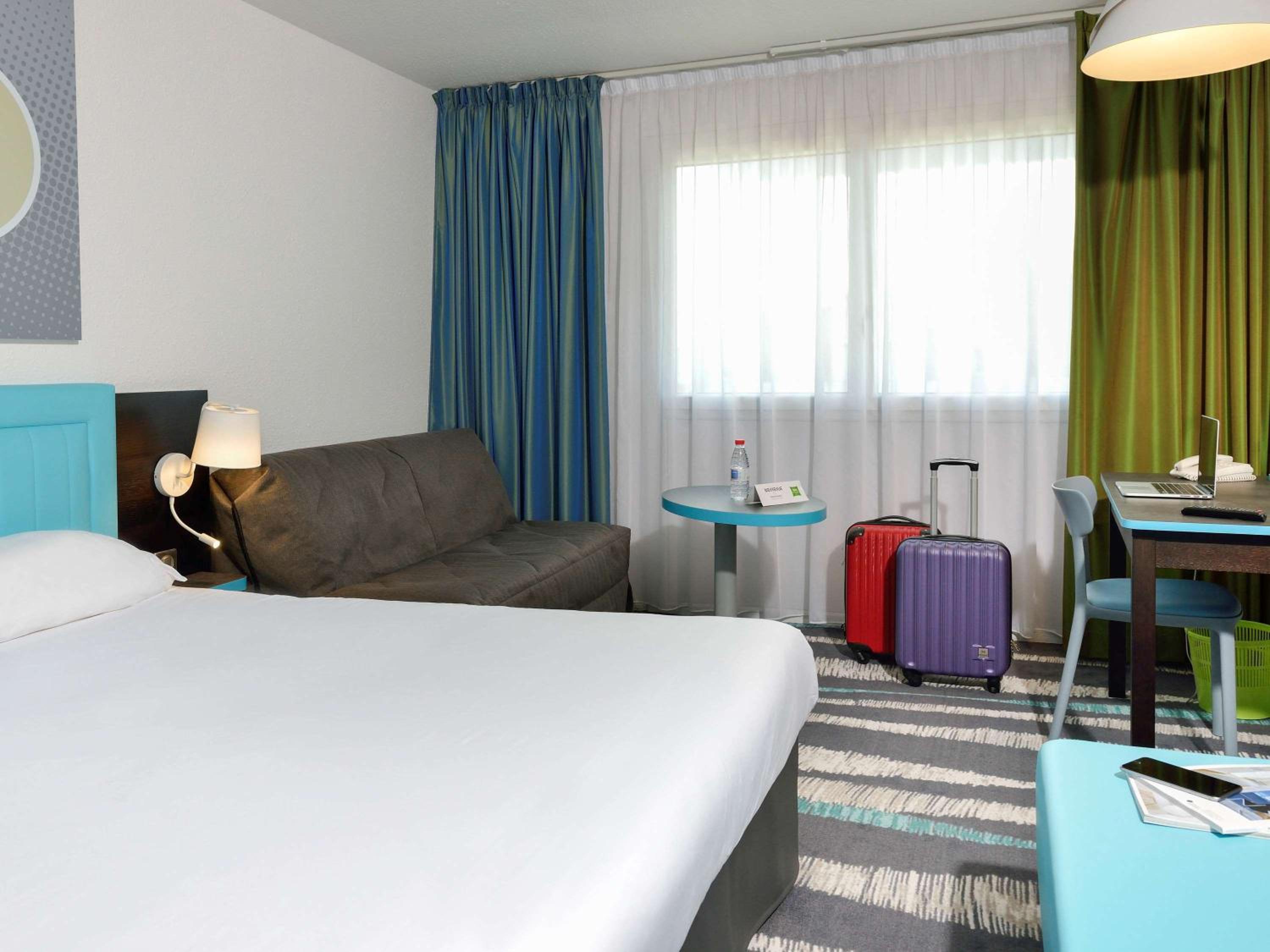 Standard Double Room with Sofa Bed - Photo 9