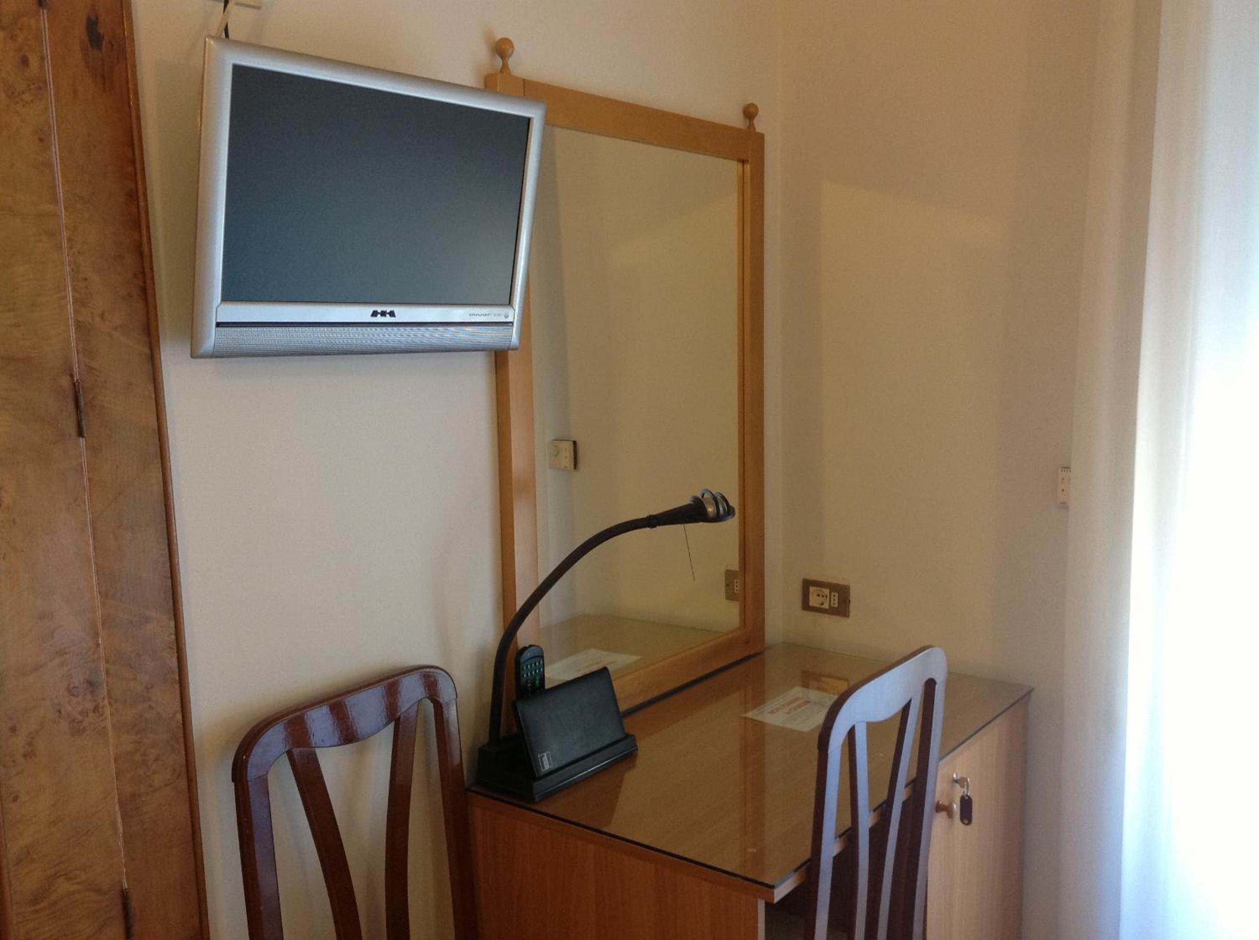 Single Room photo 3