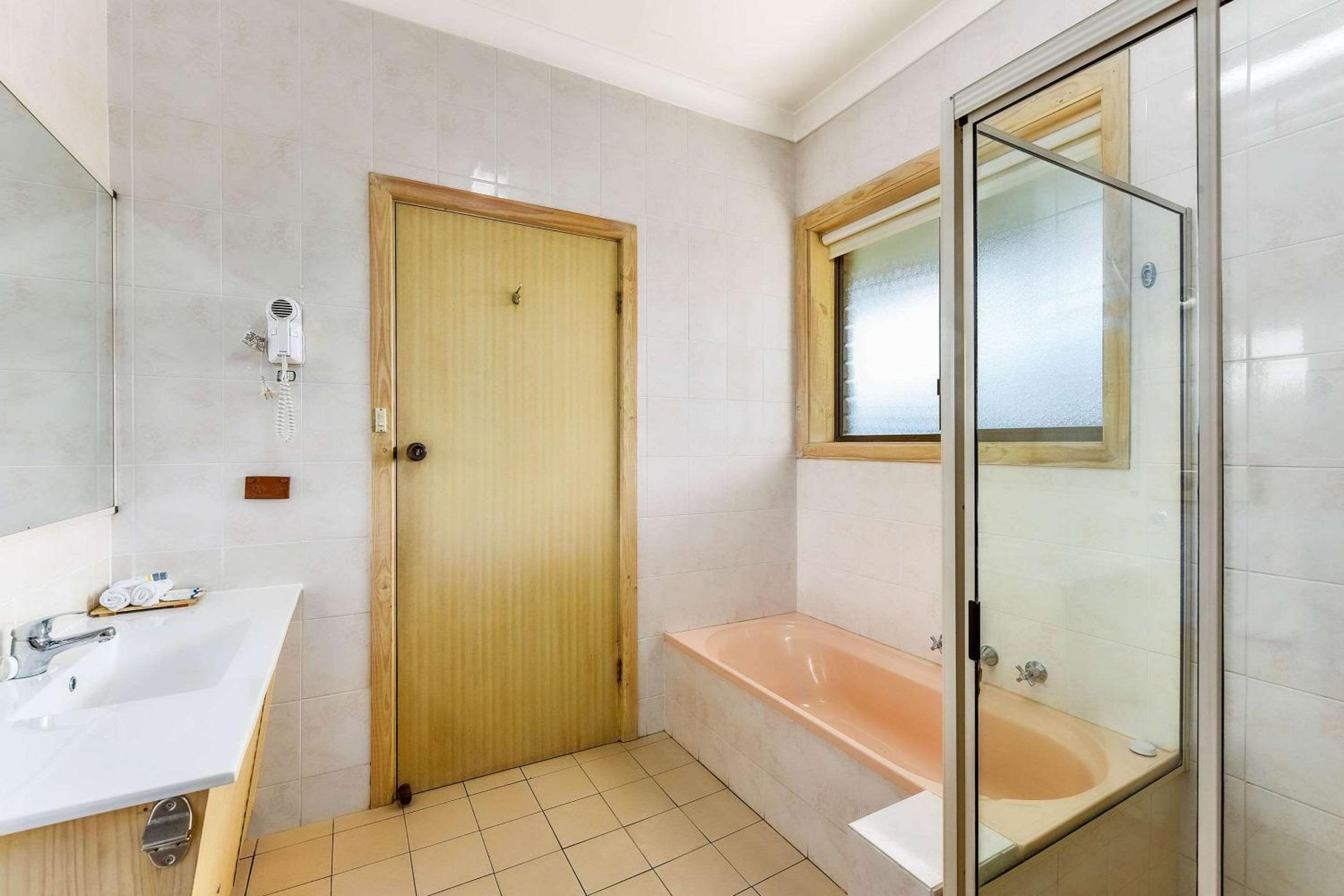 Standard Queen Suite - Photo 6
