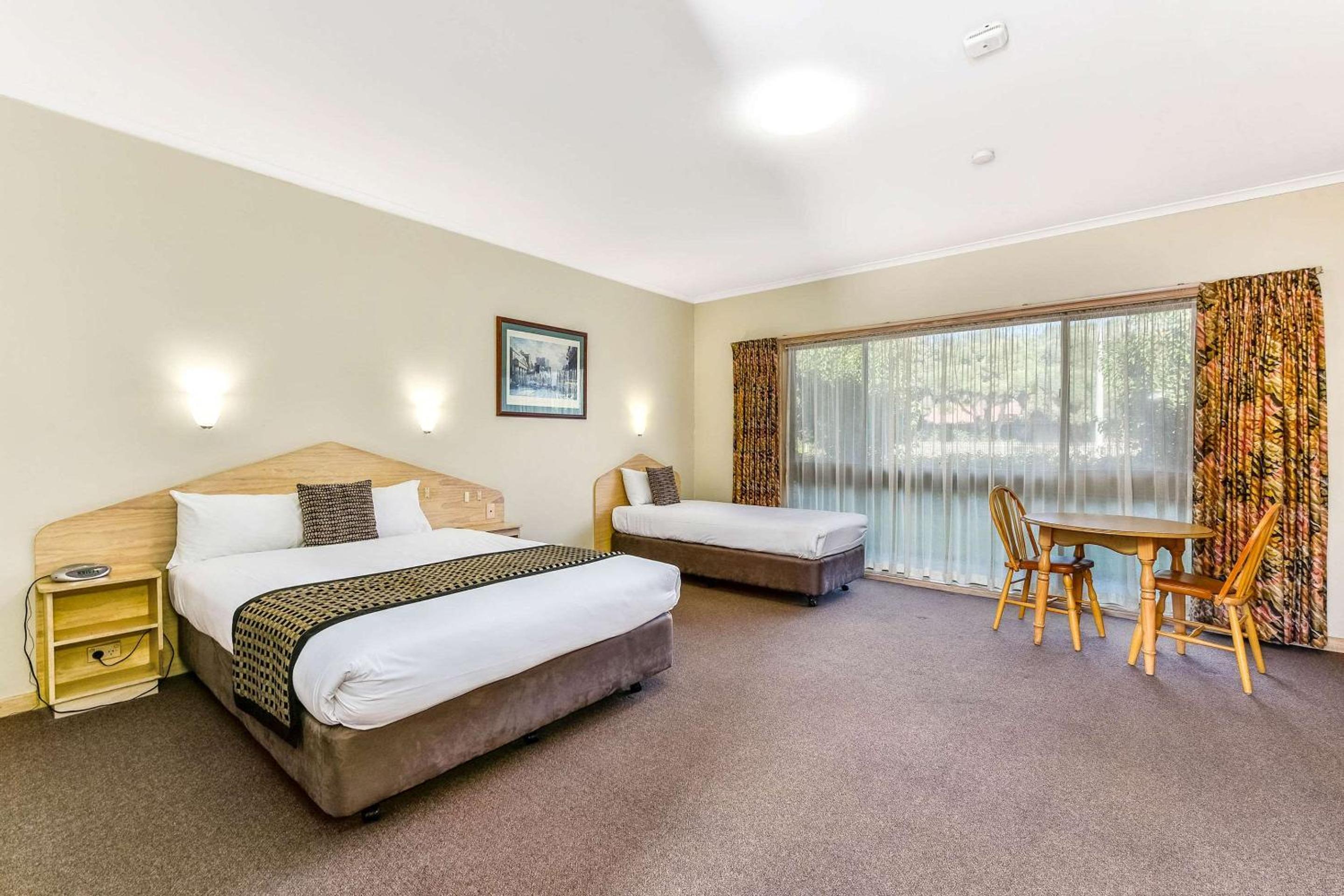 Standard Twin Suite - Photo 4