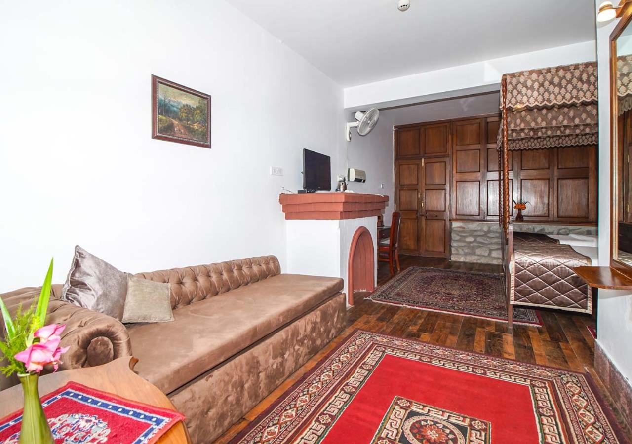Deluxe Room - Photo 25