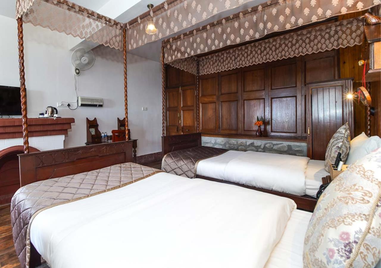 Deluxe Room - Photo 22