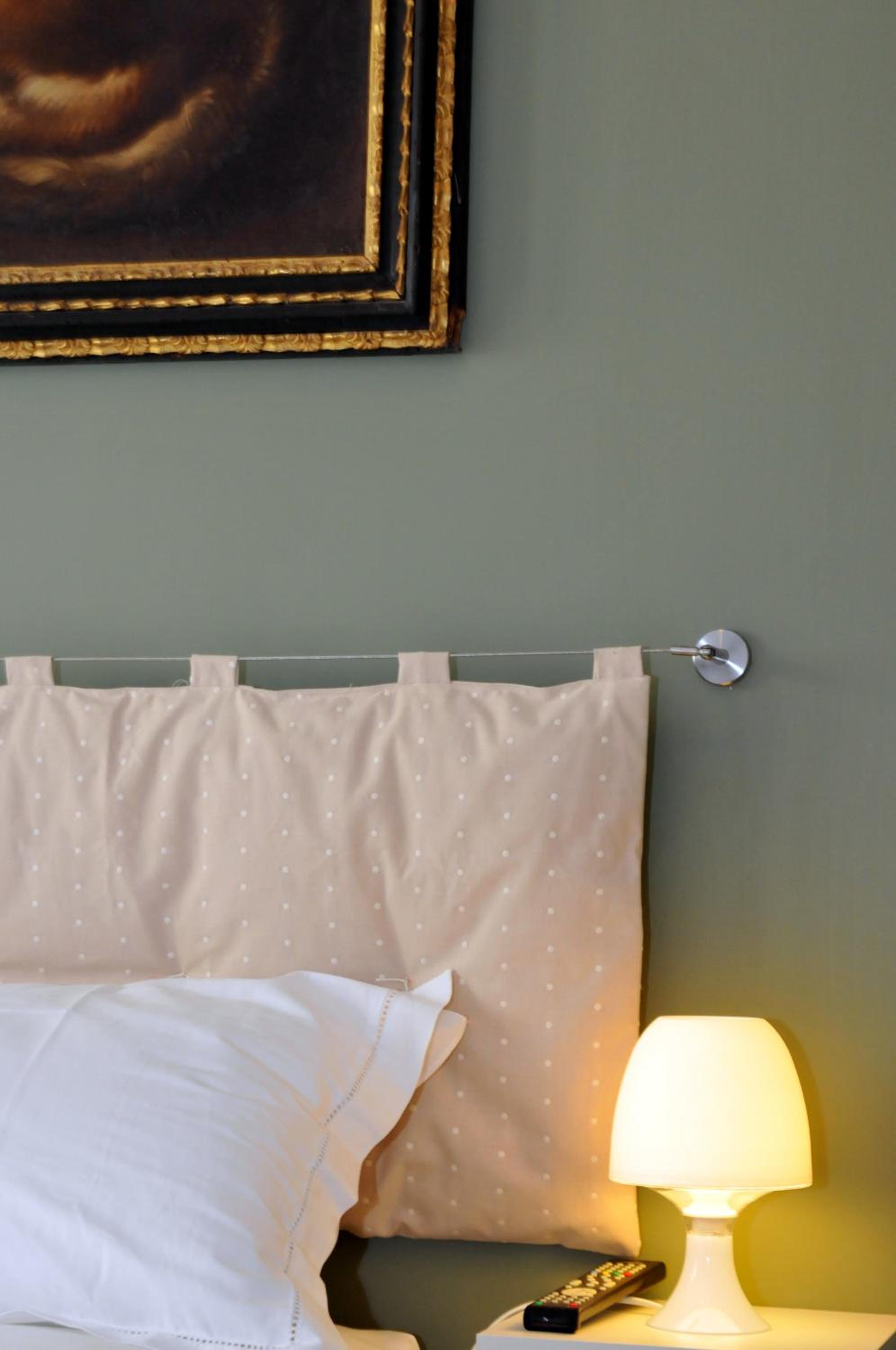 Double Room with Private External Bathroom and Balcony photo 2