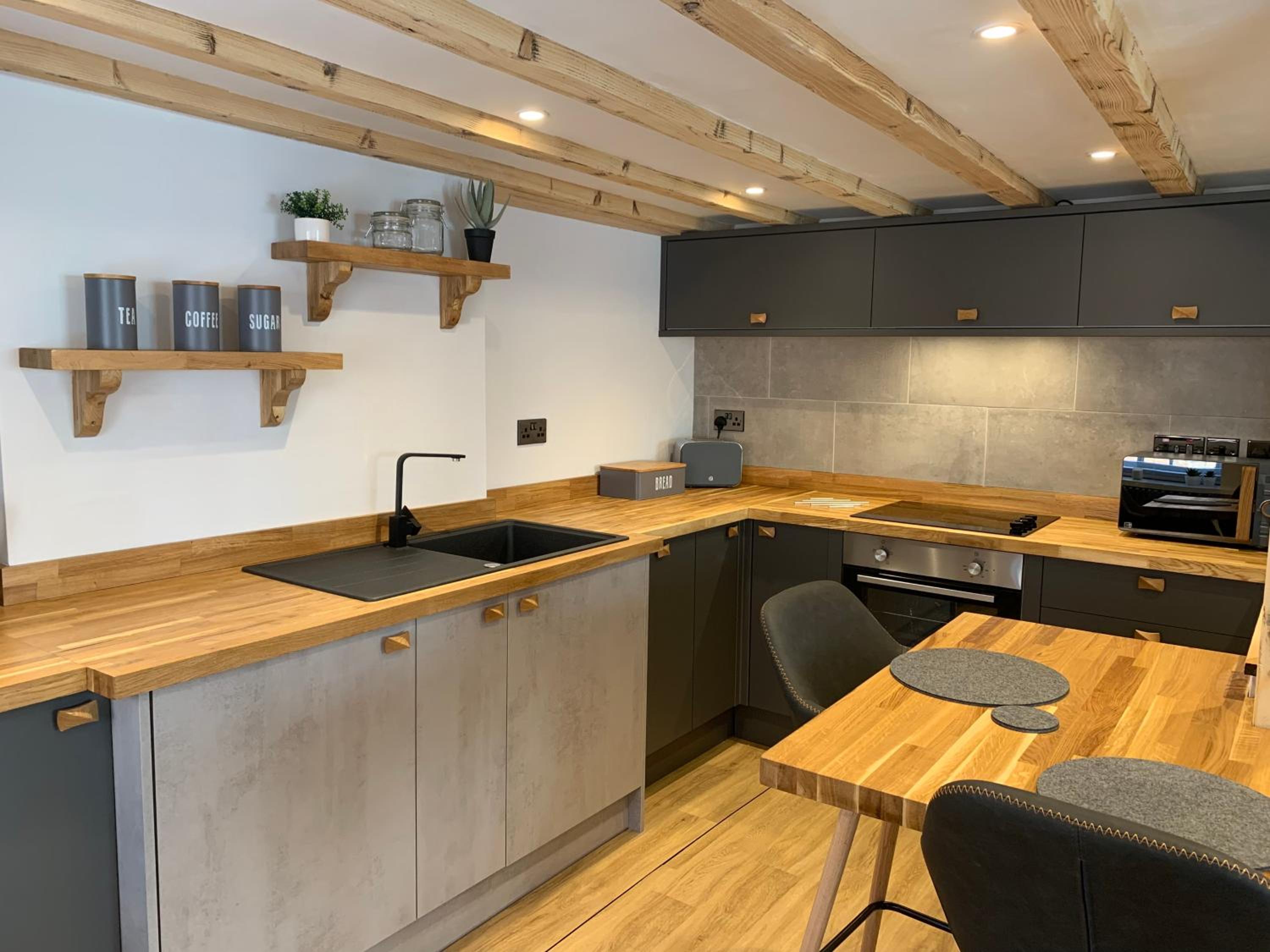One-Bedroom House - Photo 14