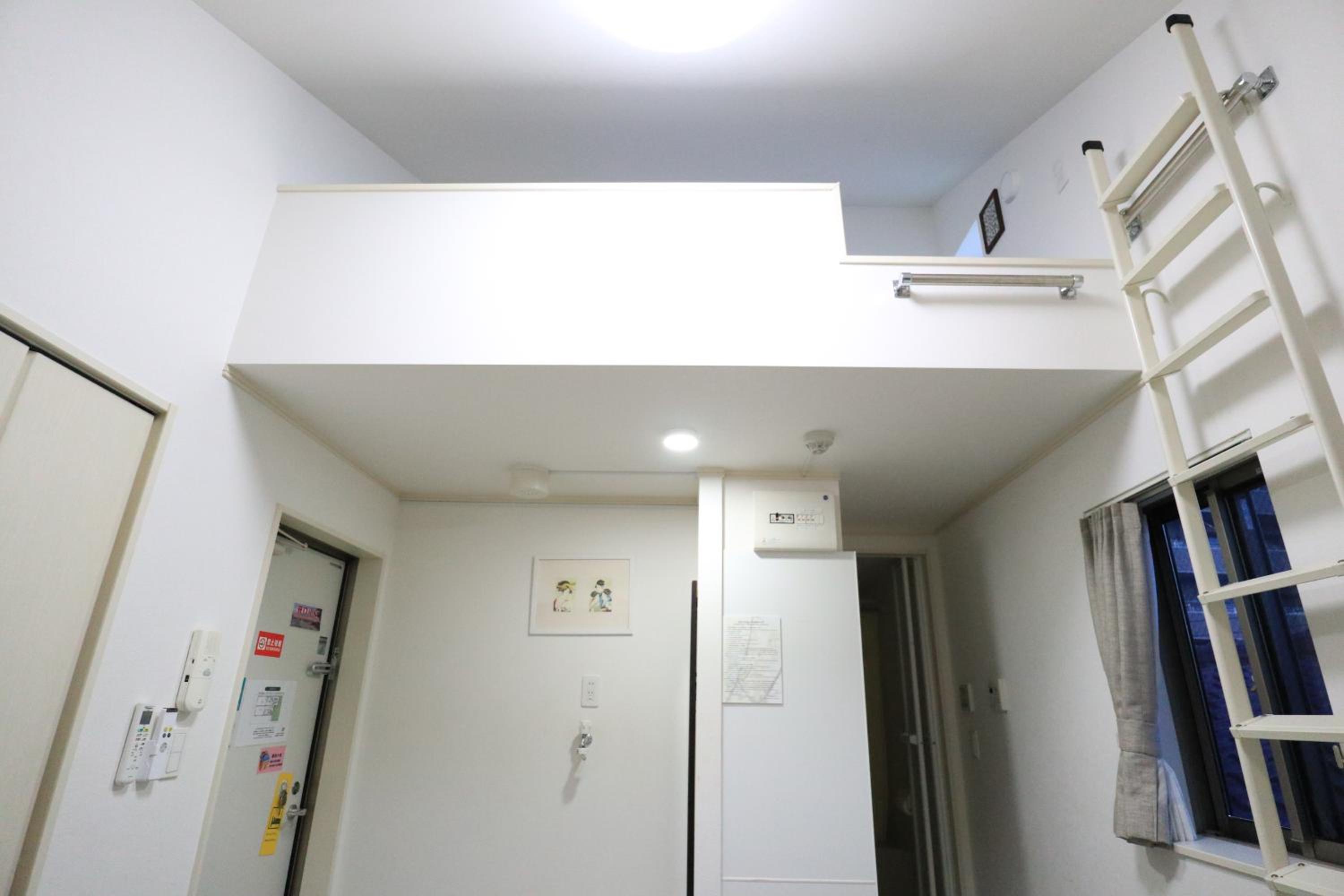 Apartment photo 2