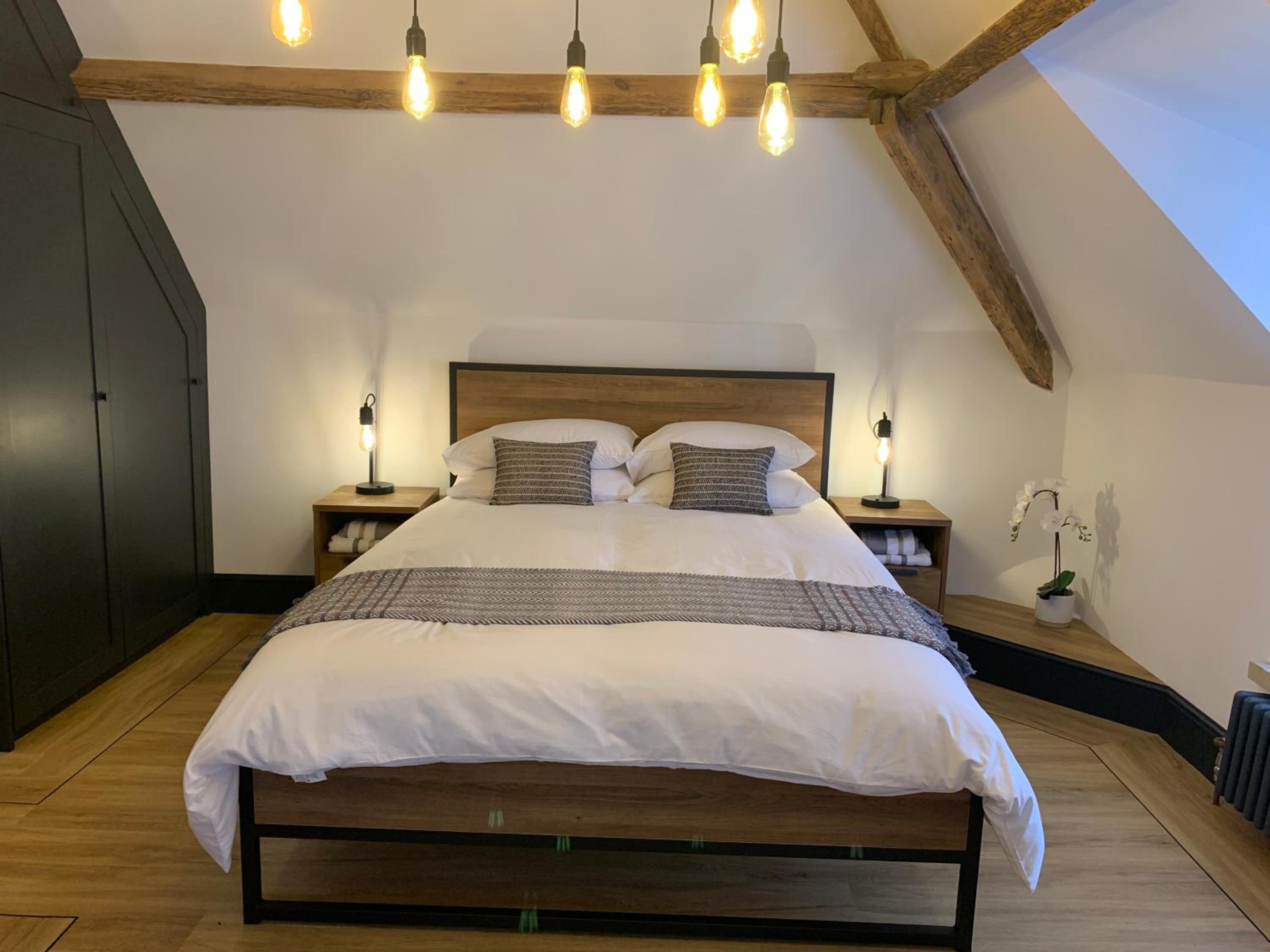 One-Bedroom House - Photo 8