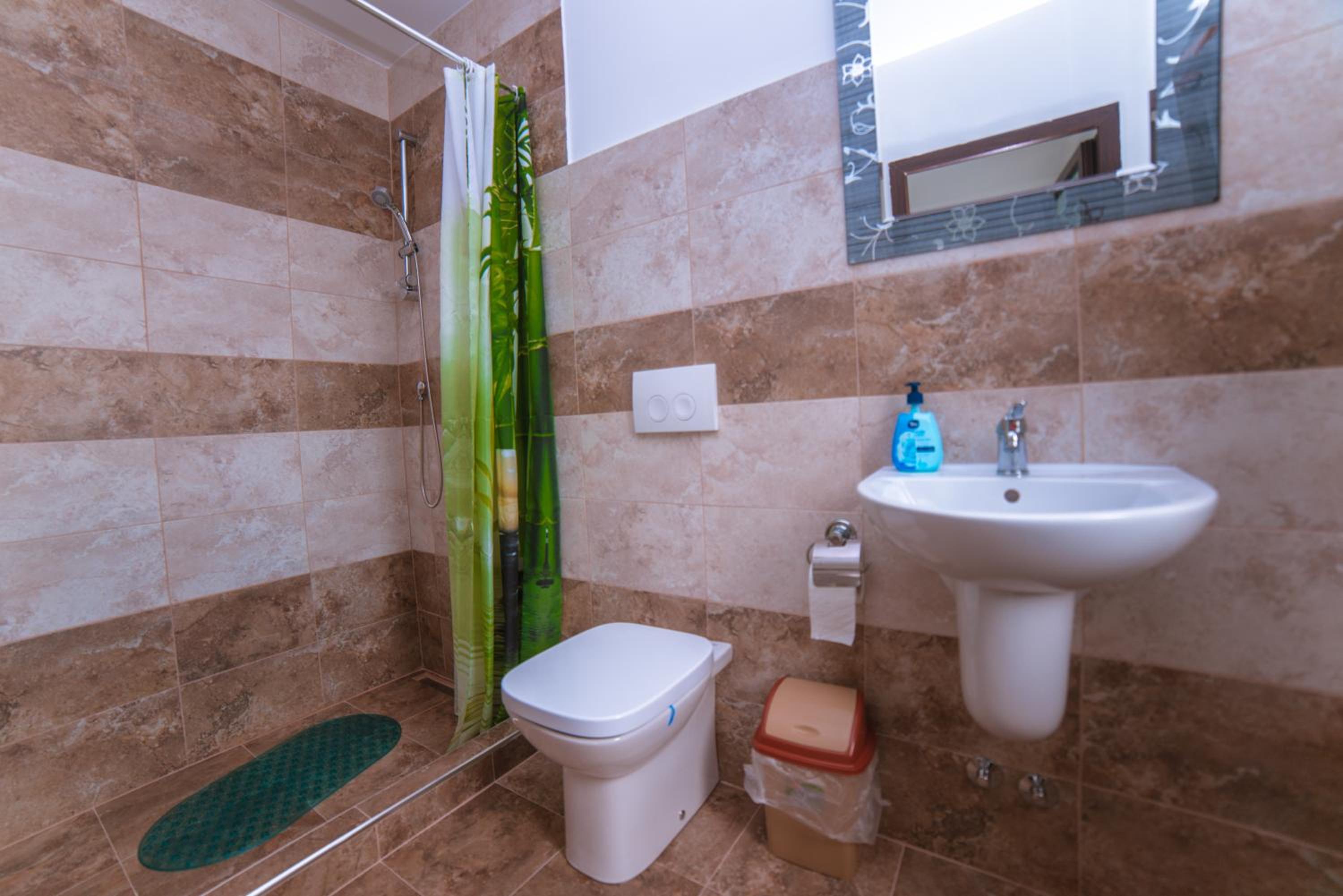 Double Room with Private Bathroom photo 3