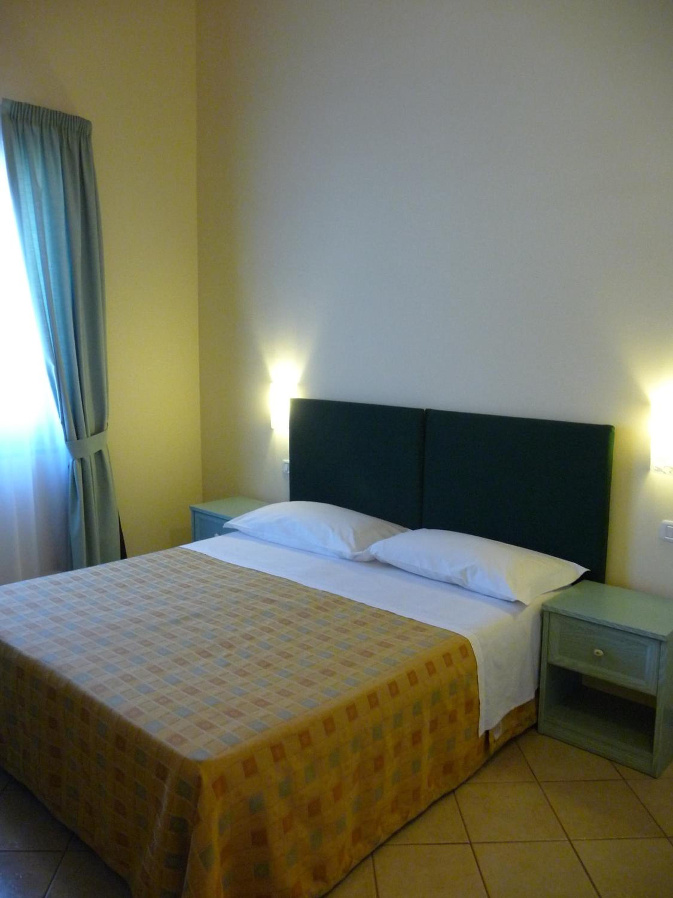 Economy Double Room photo 1