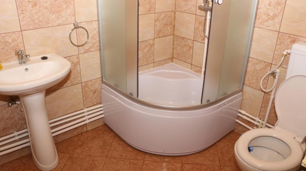 Budget Double or Twin Room - Photo 3